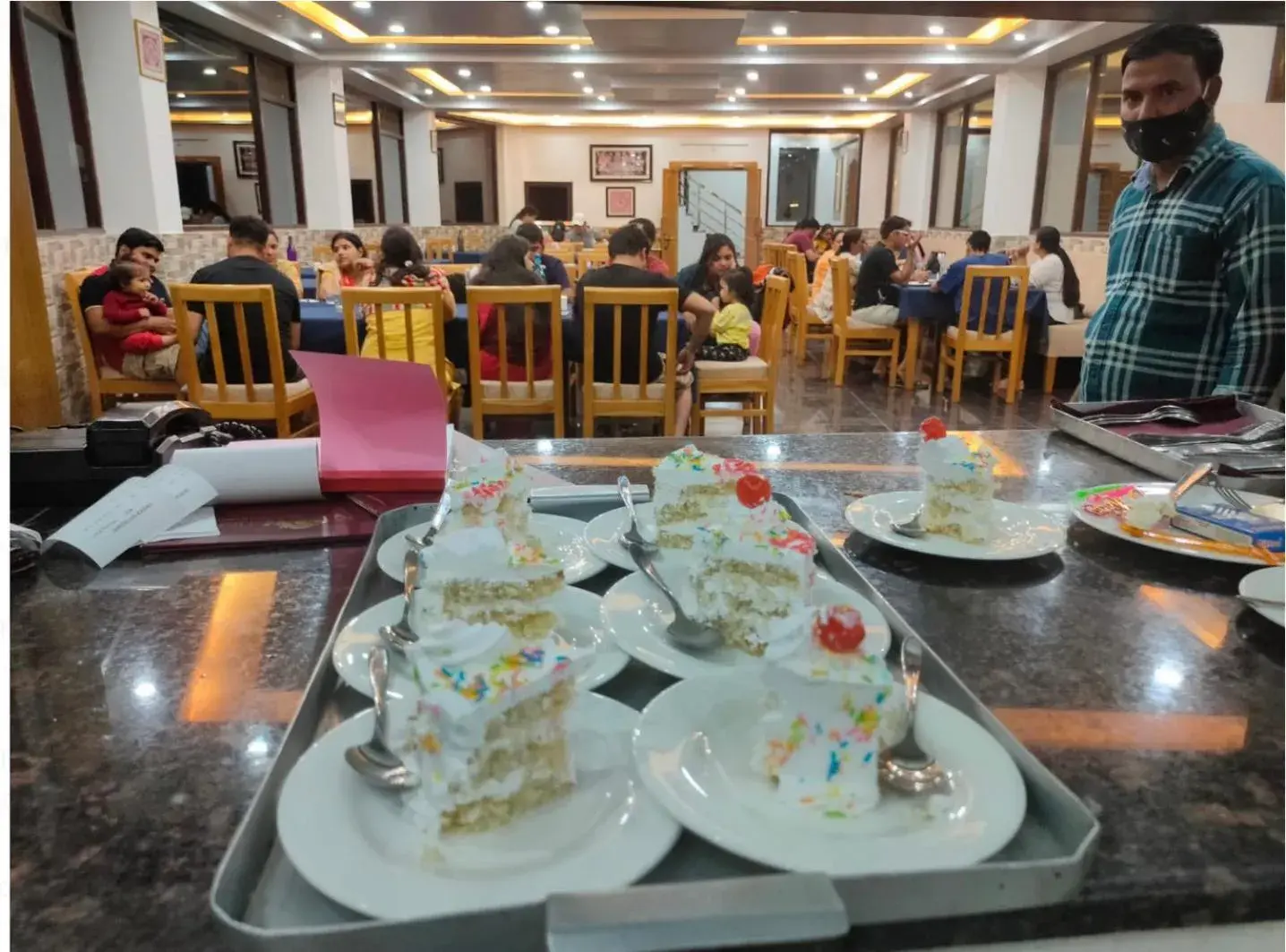 Restaurant/places to eat in Uttarakhand resort Restaurant/places to eat in Uttarakhand resort