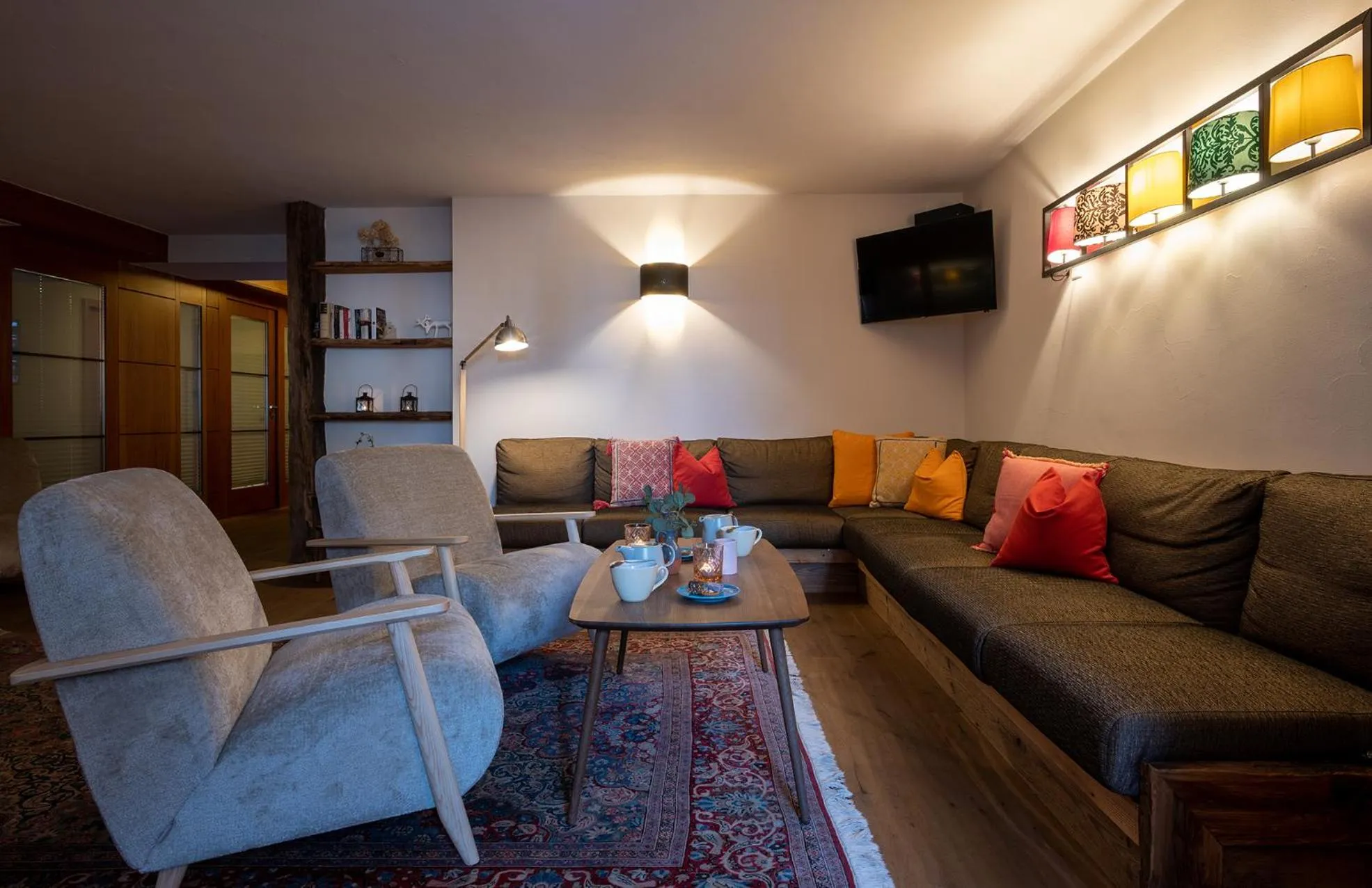 Communal lounge/ TV room in Hotel Pollux