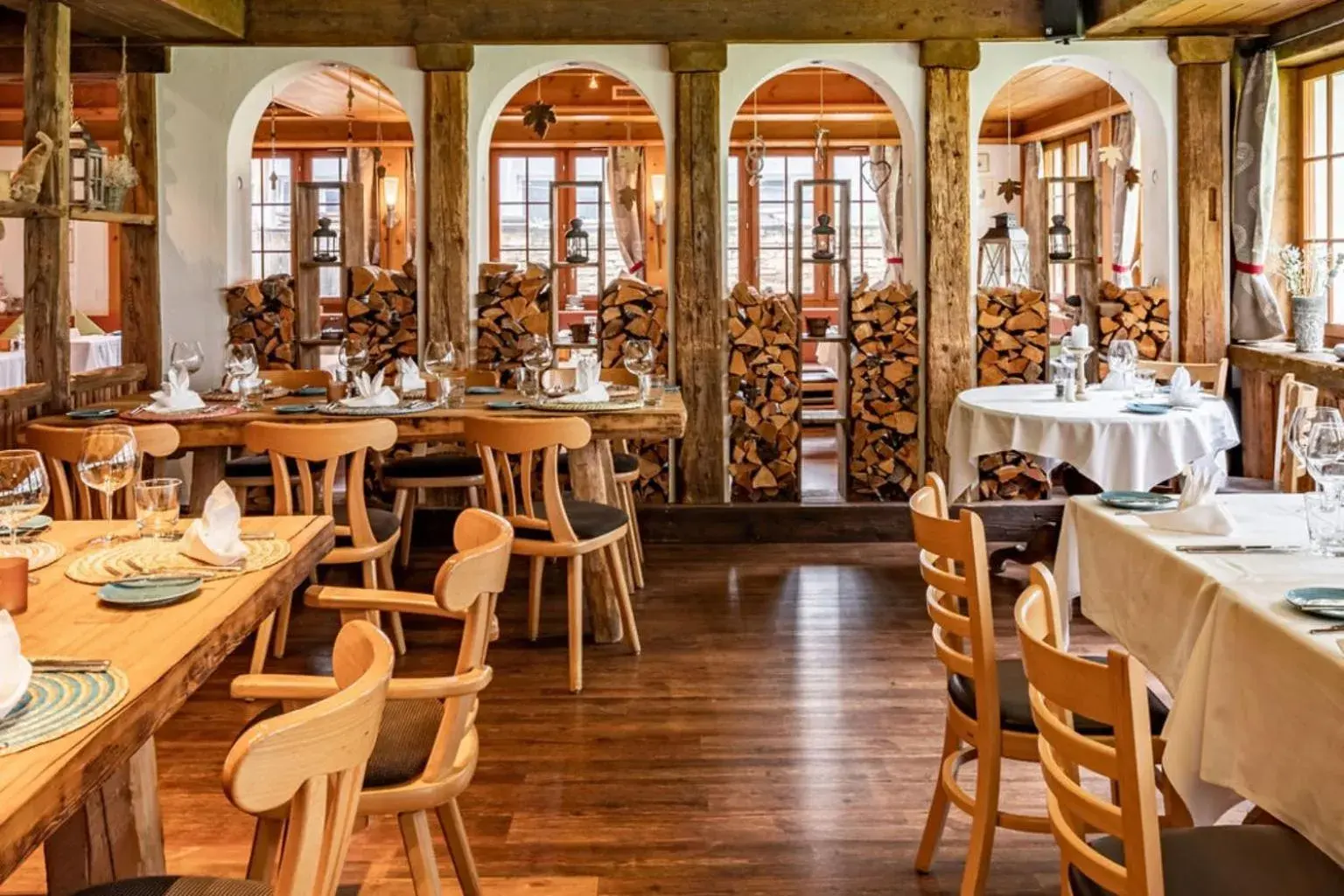 Restaurant/places to eat in Hotel Pollux Restaurant/places to eat in Hotel Pollux