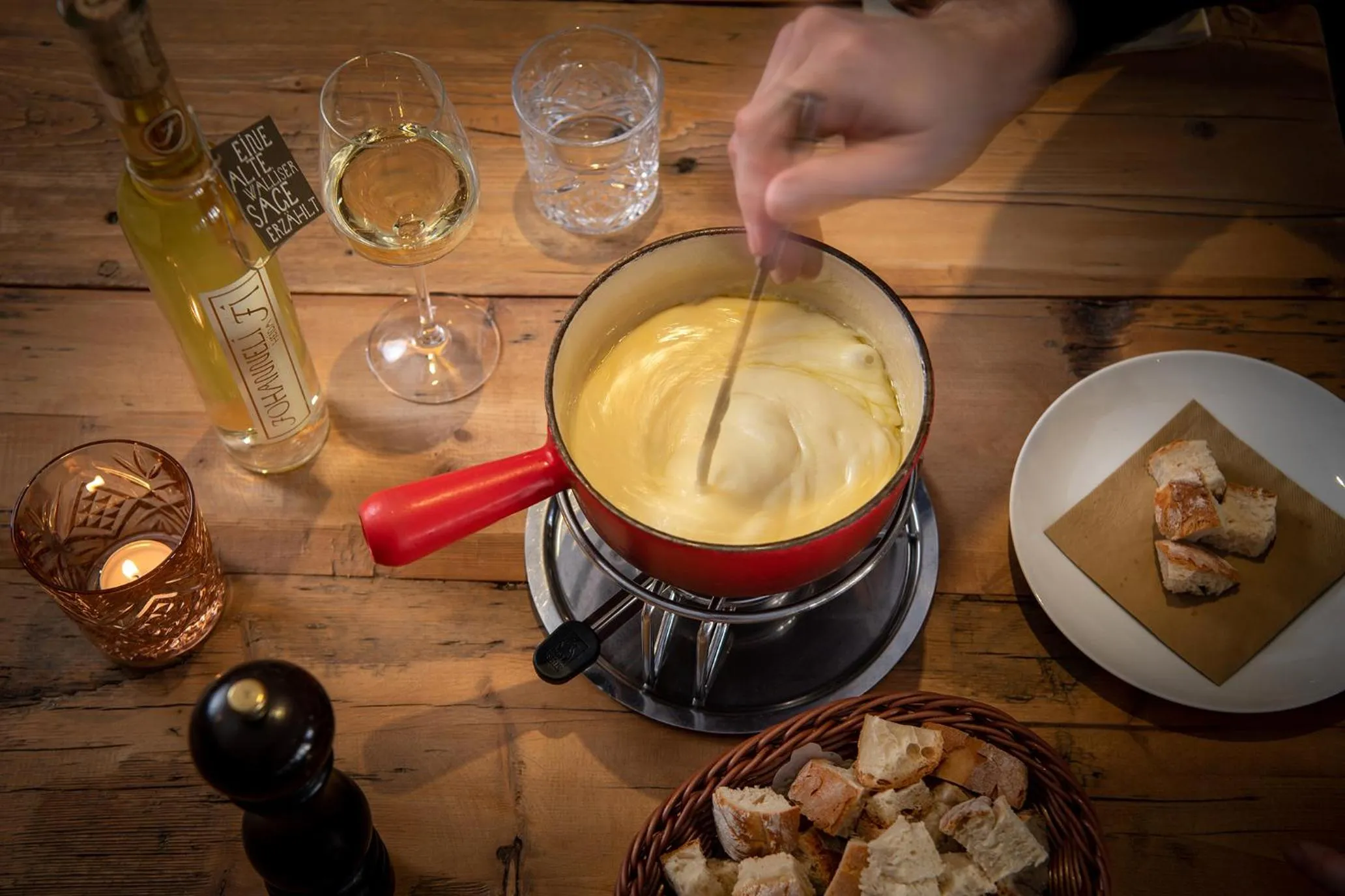 Restaurant/places to eat in Hotel Pollux