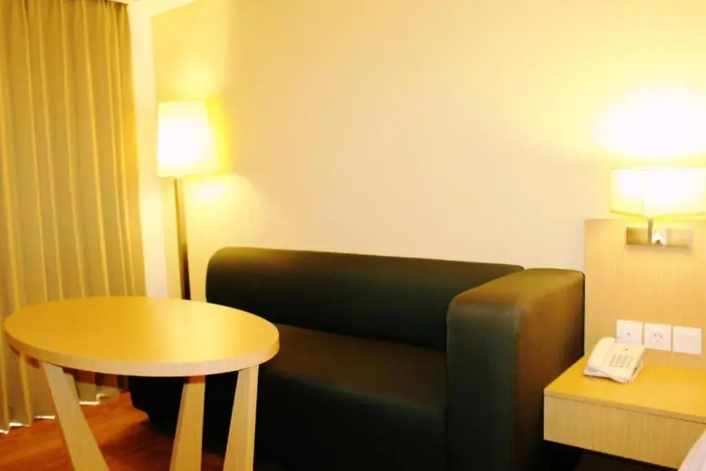 Deluxe King Room in G'Sign Style Hotel Deluxe King Room in G'Sign Style Hotel