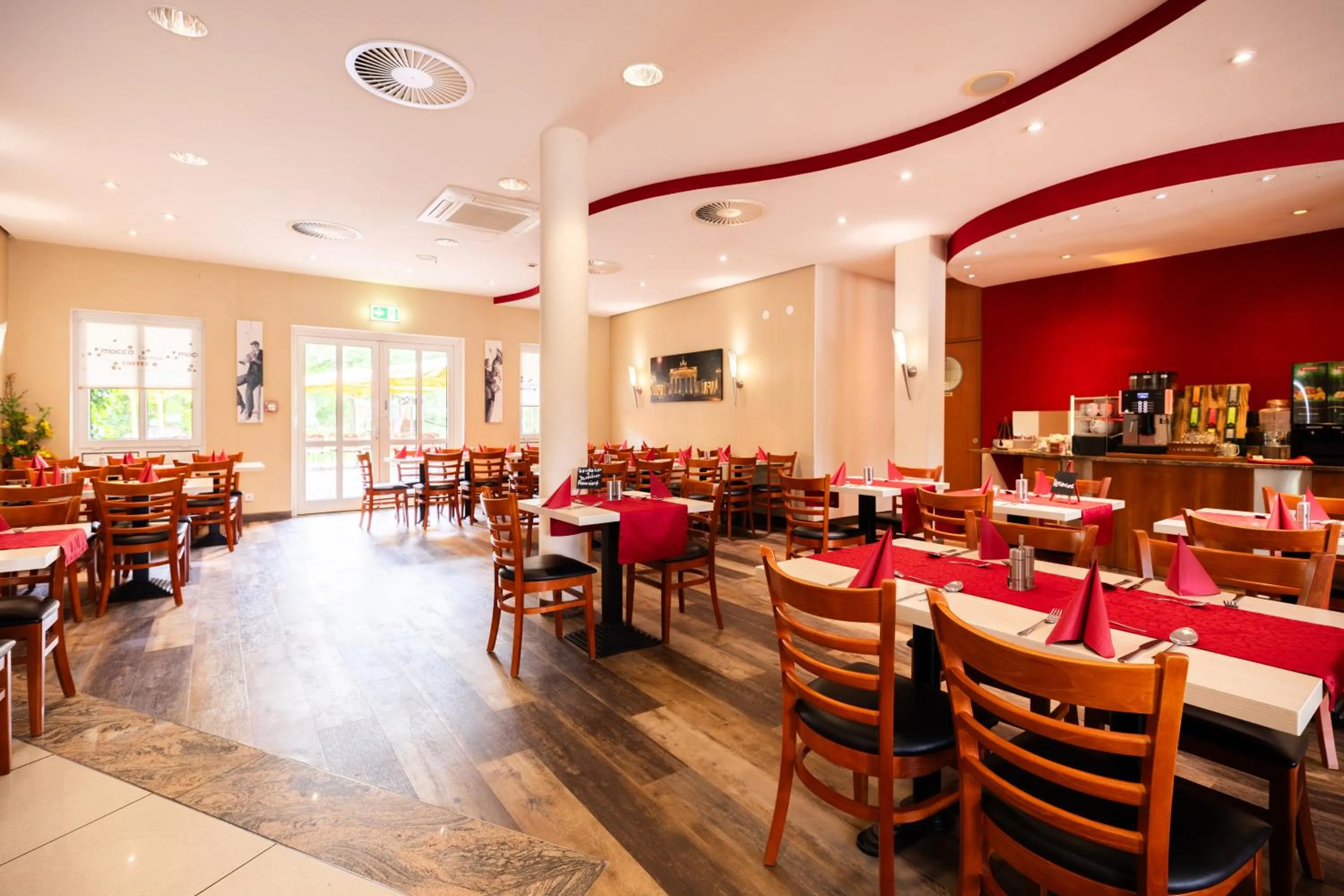 Restaurant/places to eat in Novum Hotel Seegraben Cottbus