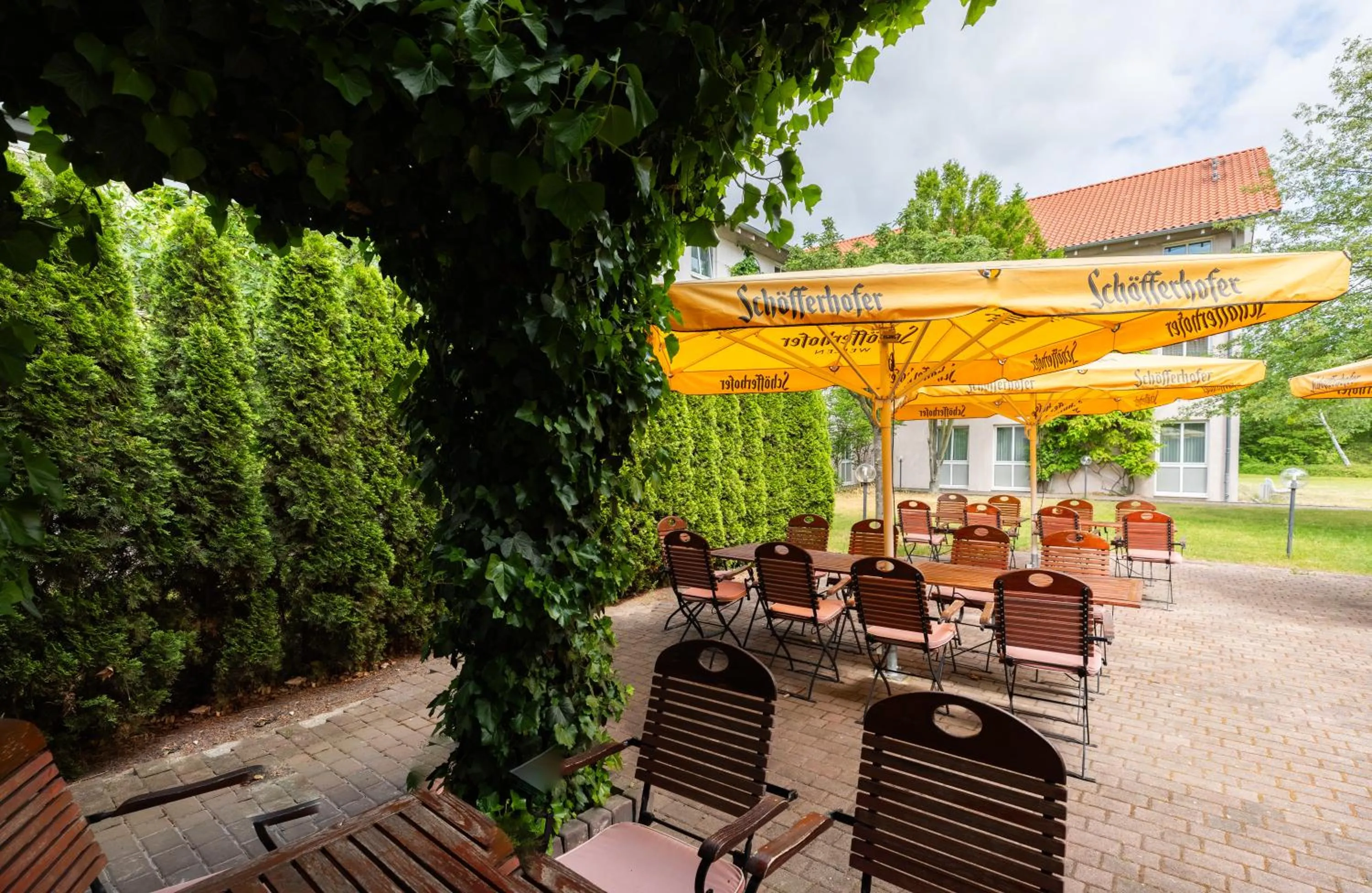 Patio in Novum Hotel Seegraben Cottbus