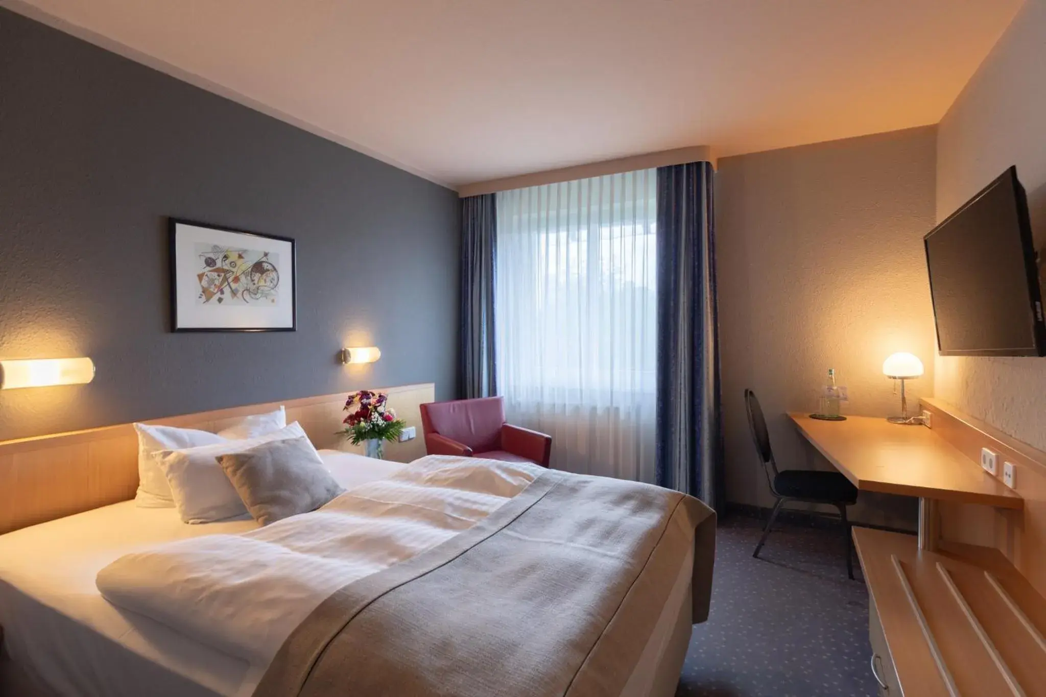 Photo of the whole room, Bed in Garner Hotel Cottbus Süd by IHG Photo of the whole room, Bed in Garner Hotel Cottbus Süd by IHG