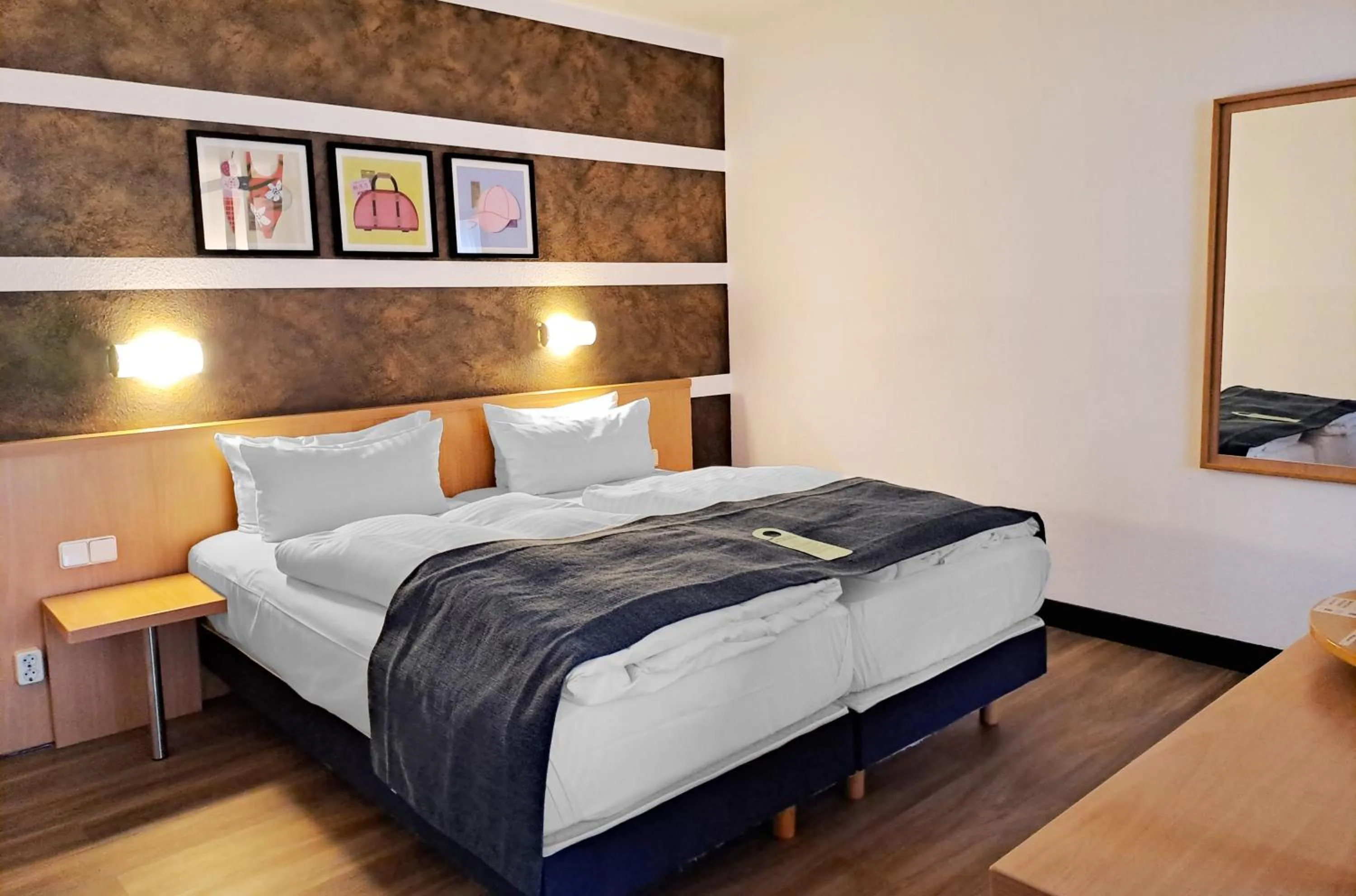 Bed in Garner Hotel Cottbus Süd by IHG