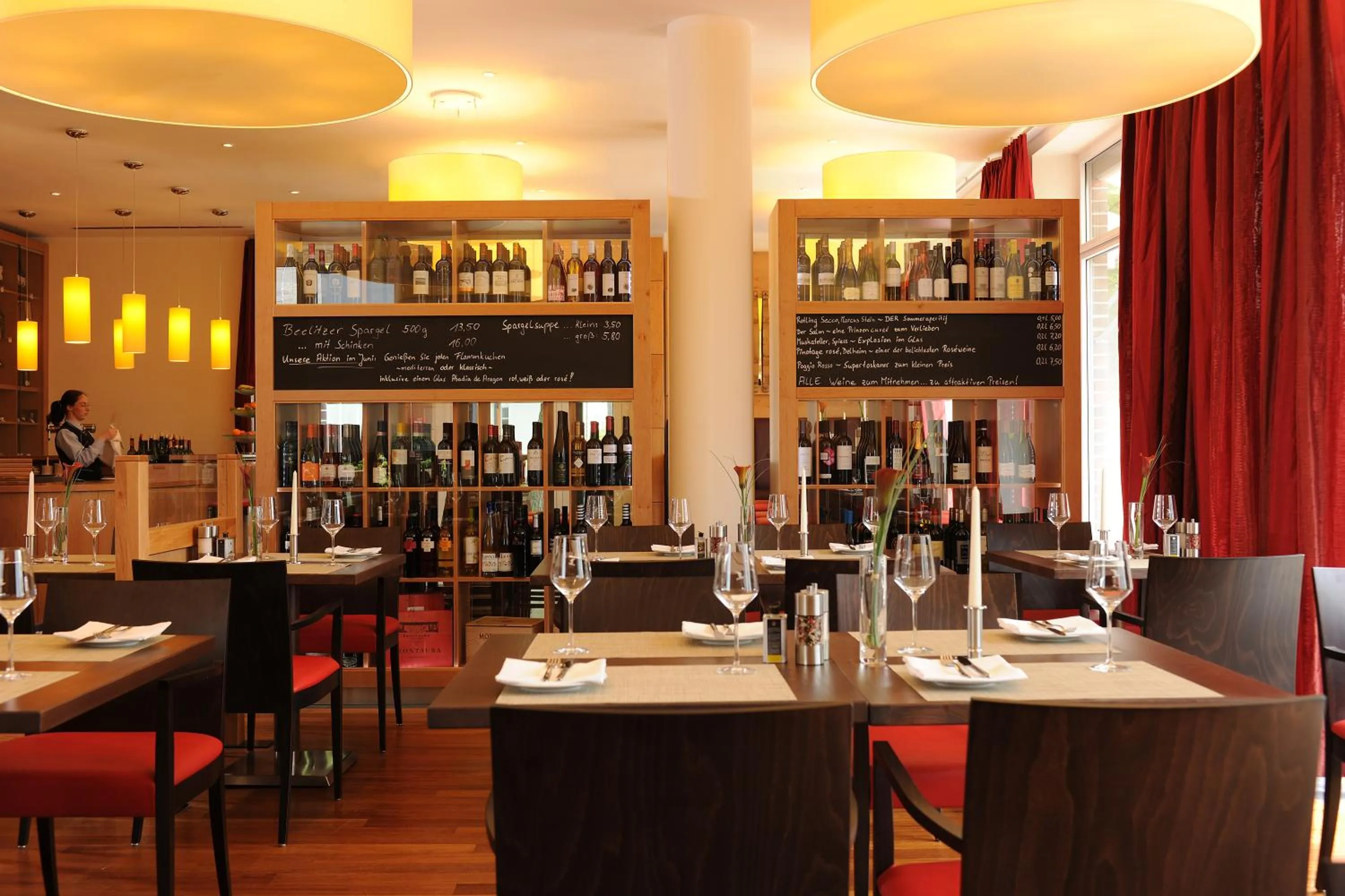 Restaurant/places to eat in Park-Hotel Hübner