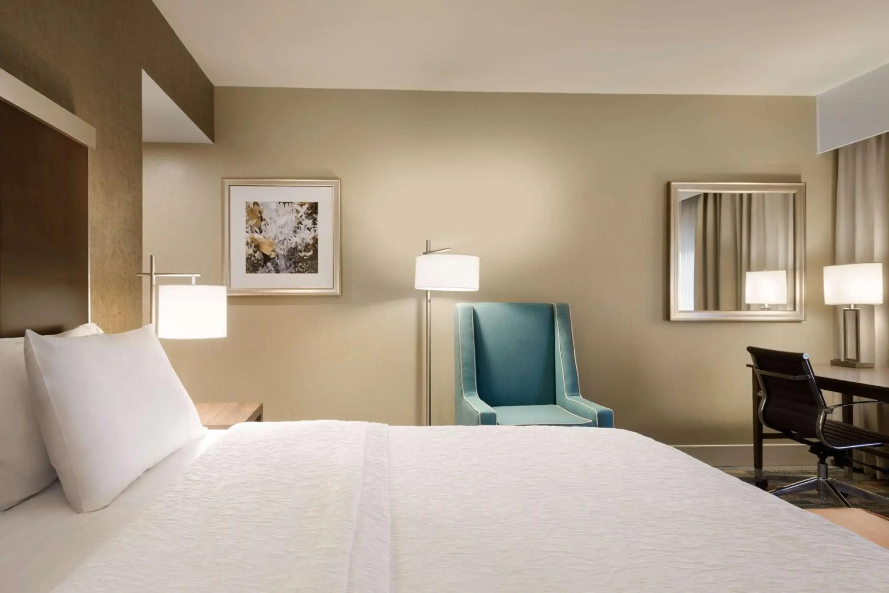 Bed in Hampton Inn by Hilton Elko Nevada Bed in Hampton Inn by Hilton Elko Nevada