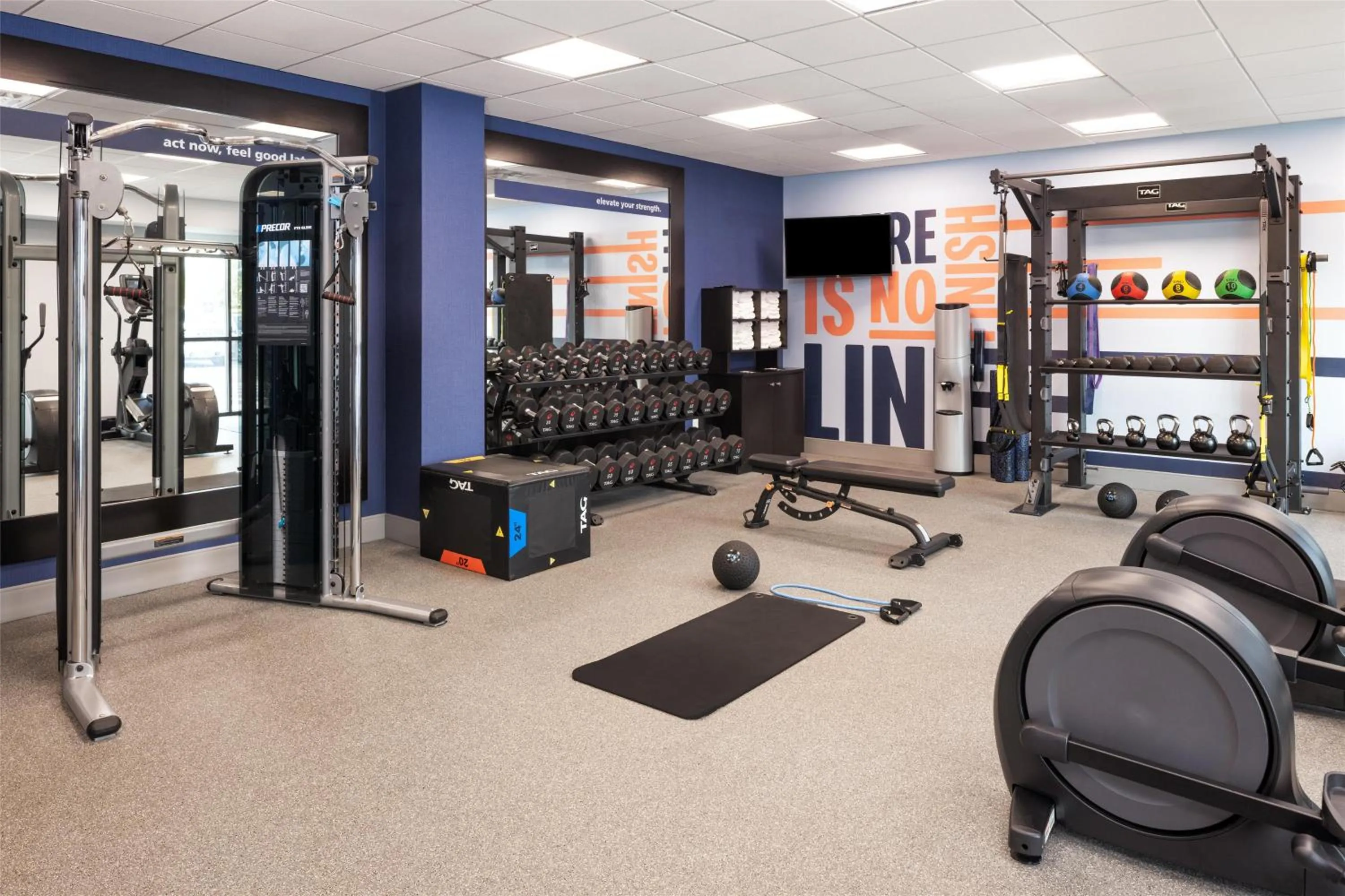 Fitness centre/facilities in Hampton Inn Minneapolis-Roseville,MN