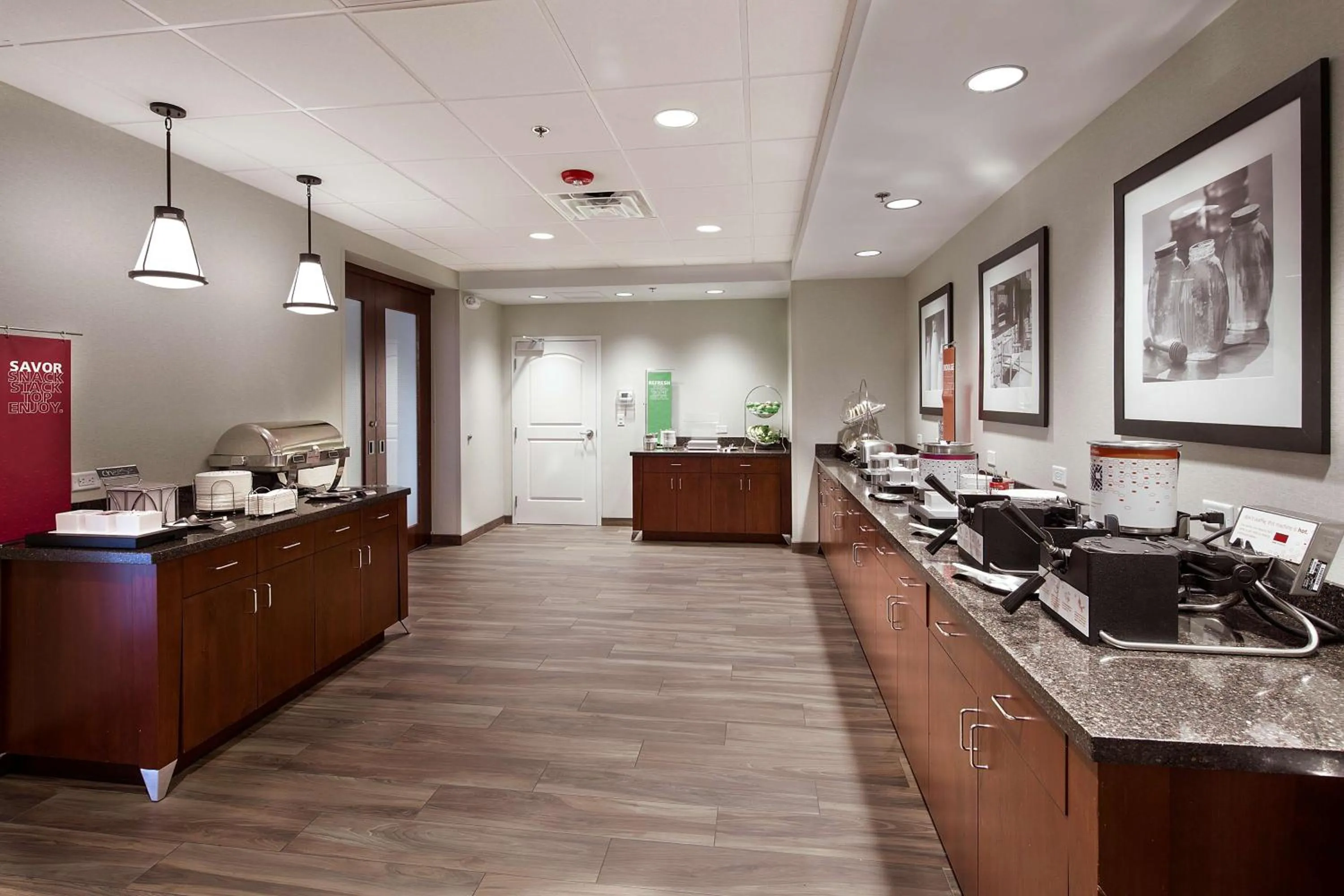Dining area in Hampton Inn & Suites Page - Lake Powell