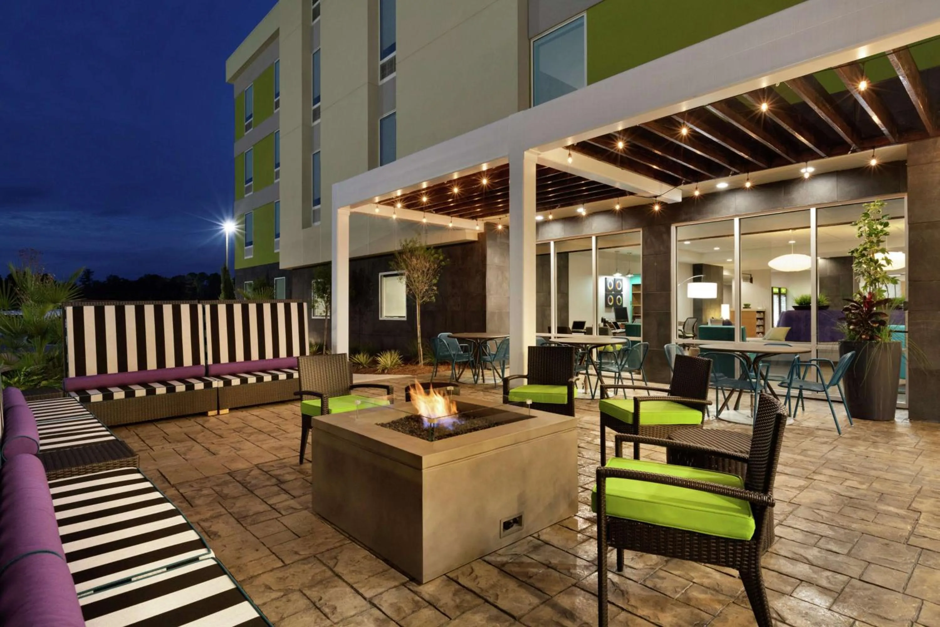 Patio in Home2 Suites by Hilton West Monroe