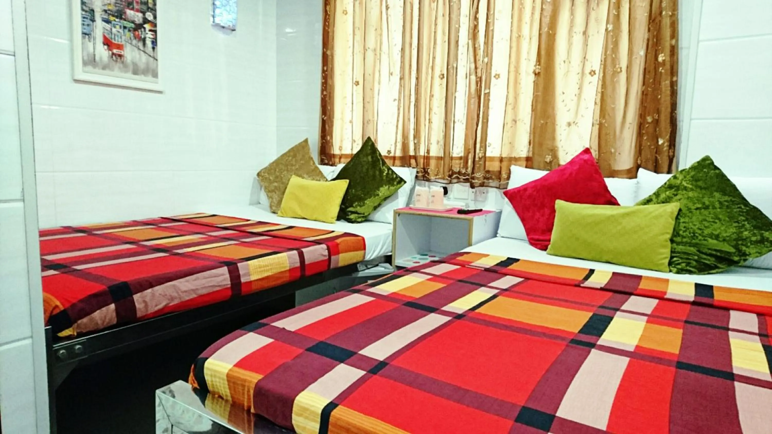 Property building, Bed in Castle Inn