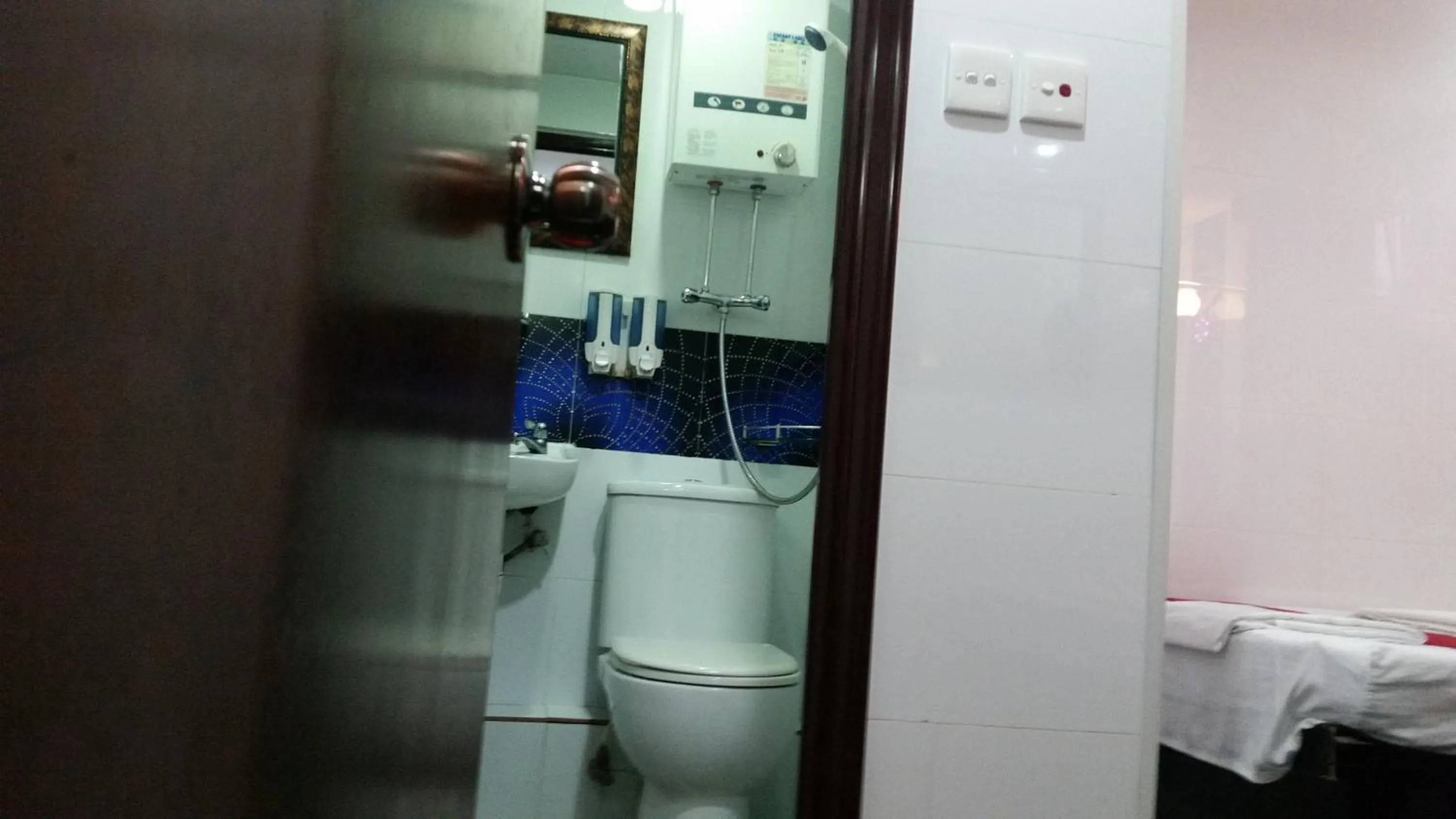 Bathroom in Castle Inn