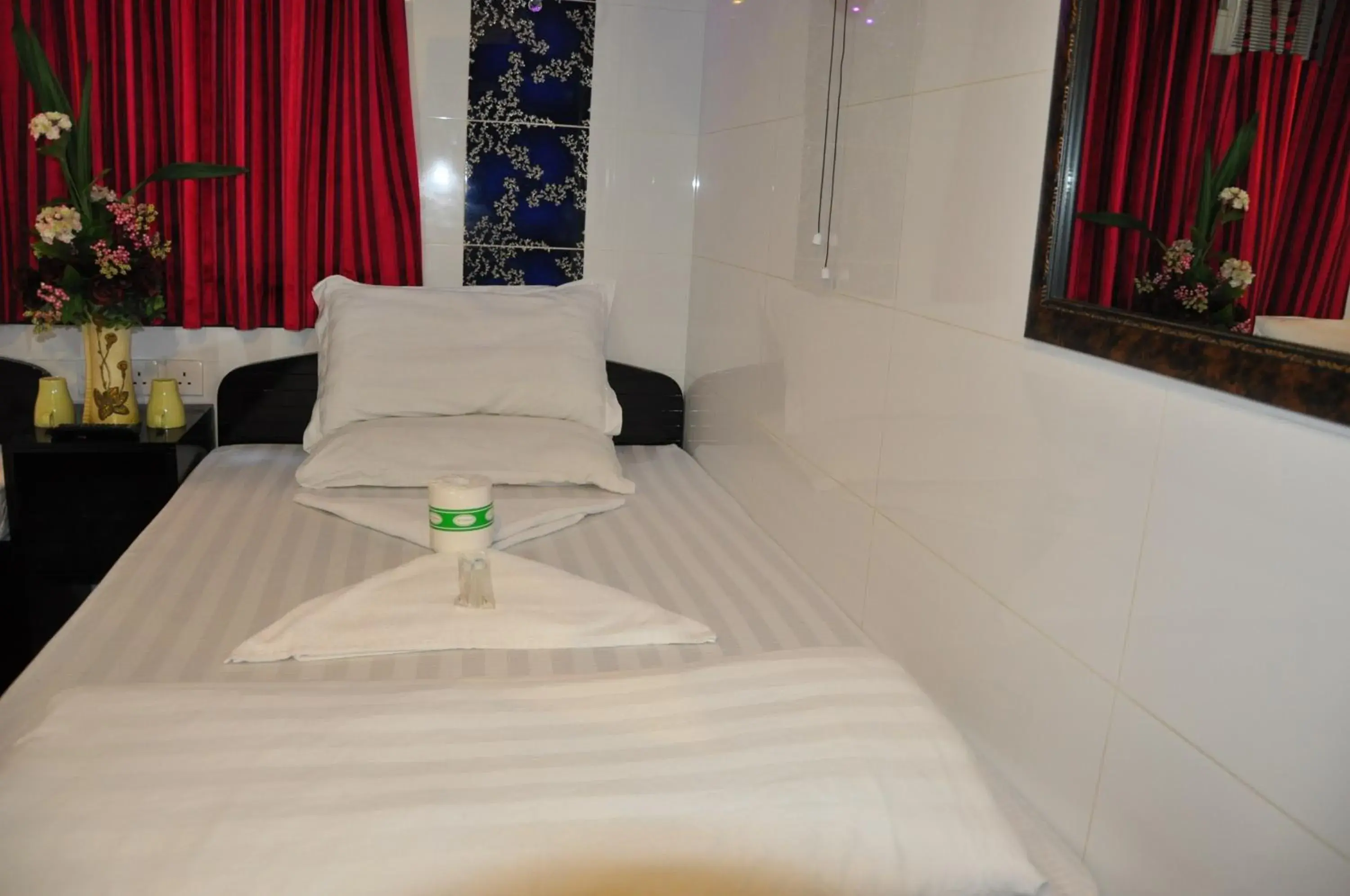 Property building, Bed in Castle Inn Property building, Bed in Castle Inn