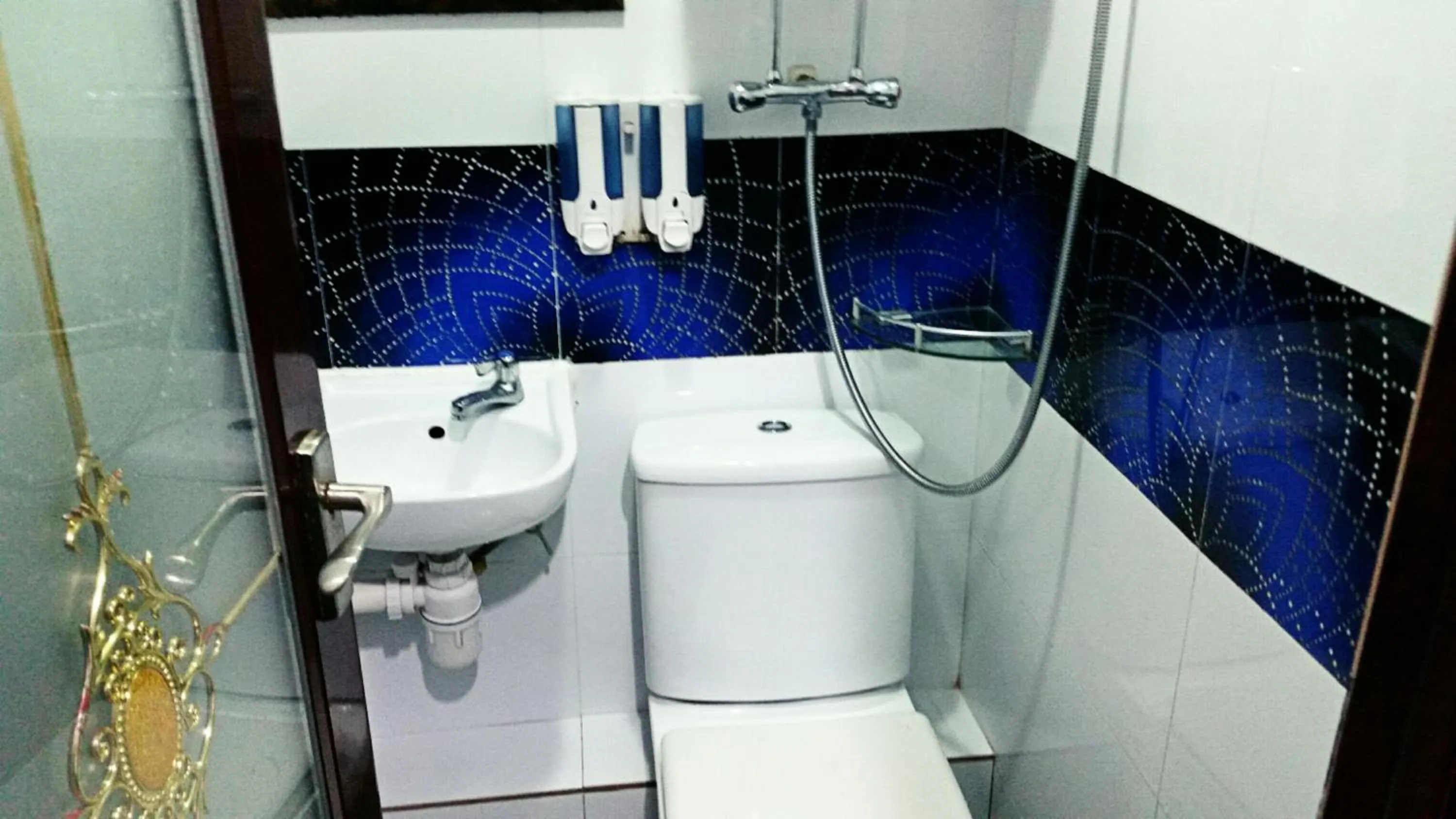 Bathroom in Castle Inn