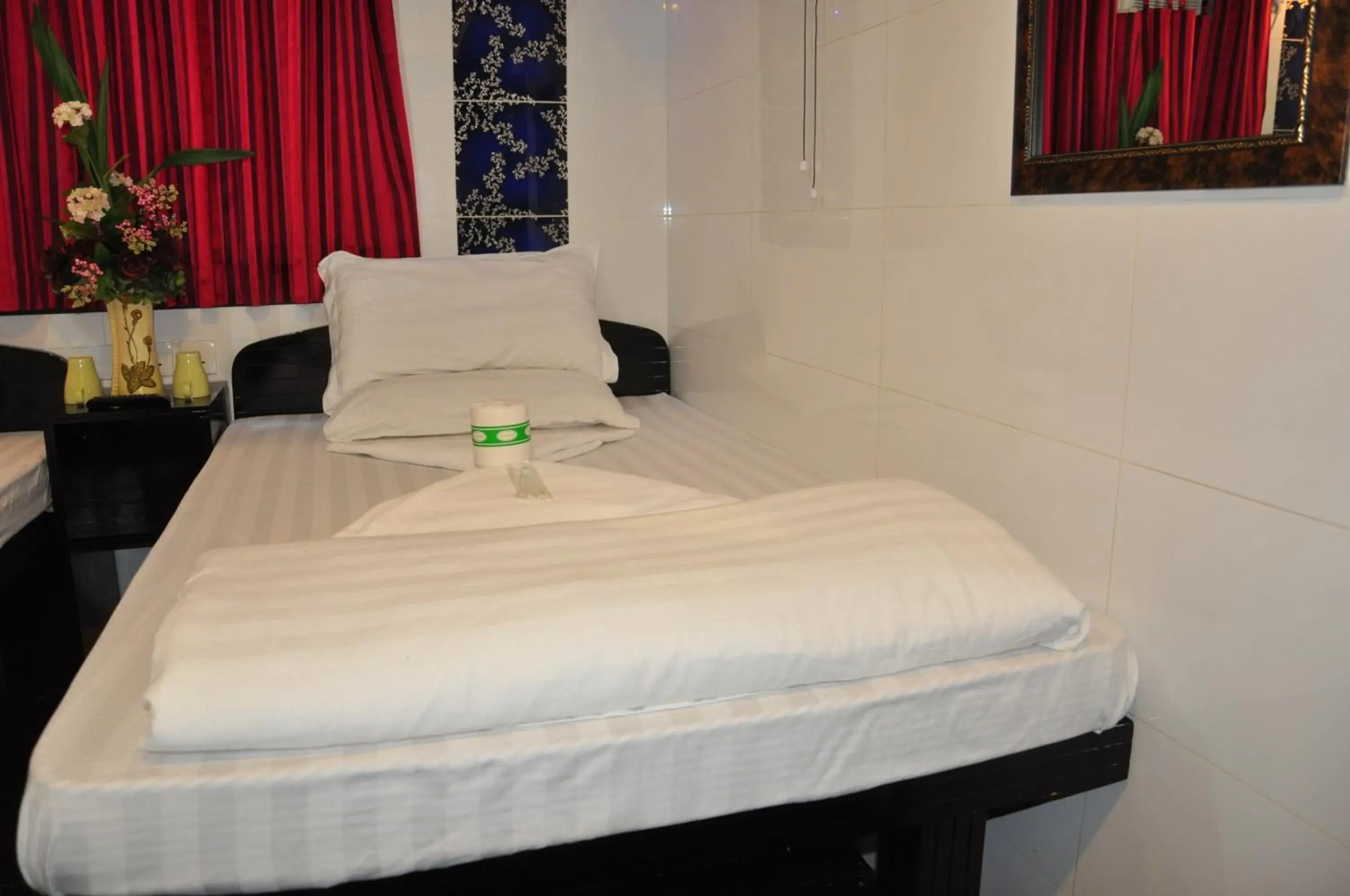 Photo of the whole room, Bed in Castle Inn Photo of the whole room, Bed in Castle Inn