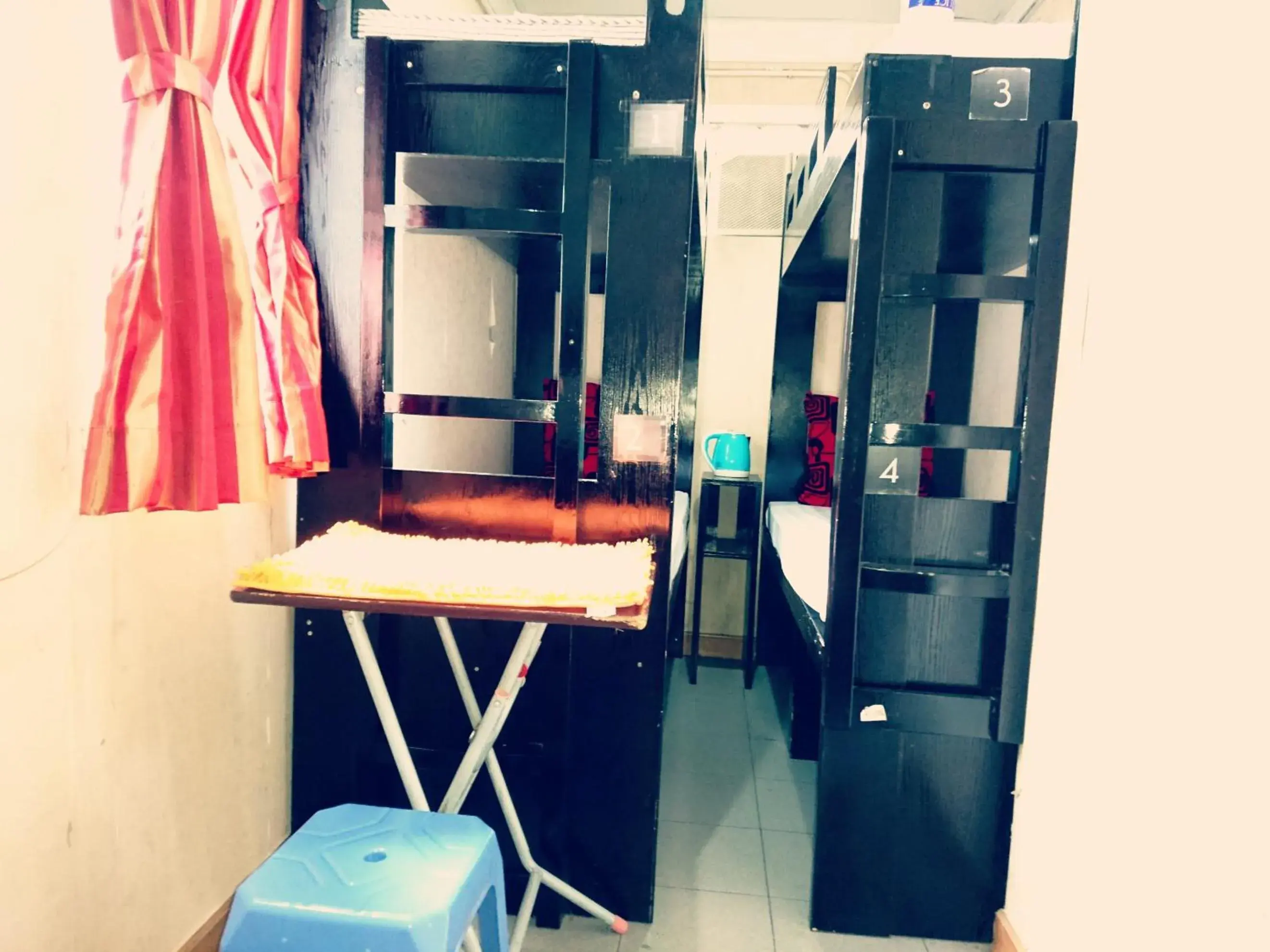 bunk bed in Castle Inn bunk bed in Castle Inn