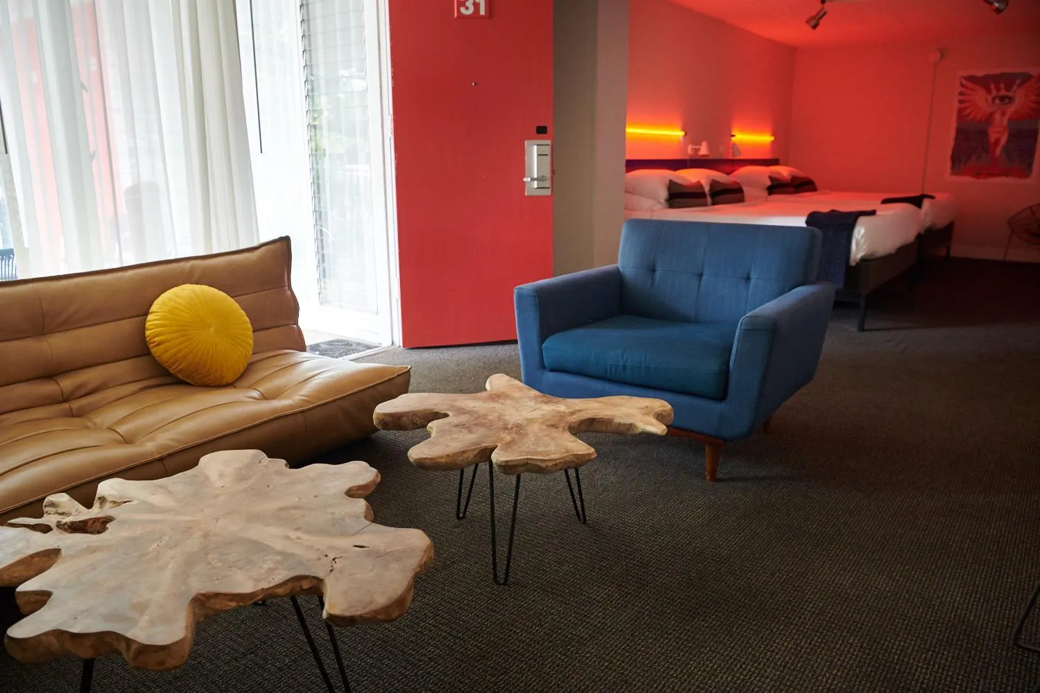 Seating area, Bed in Phoenix Hotel