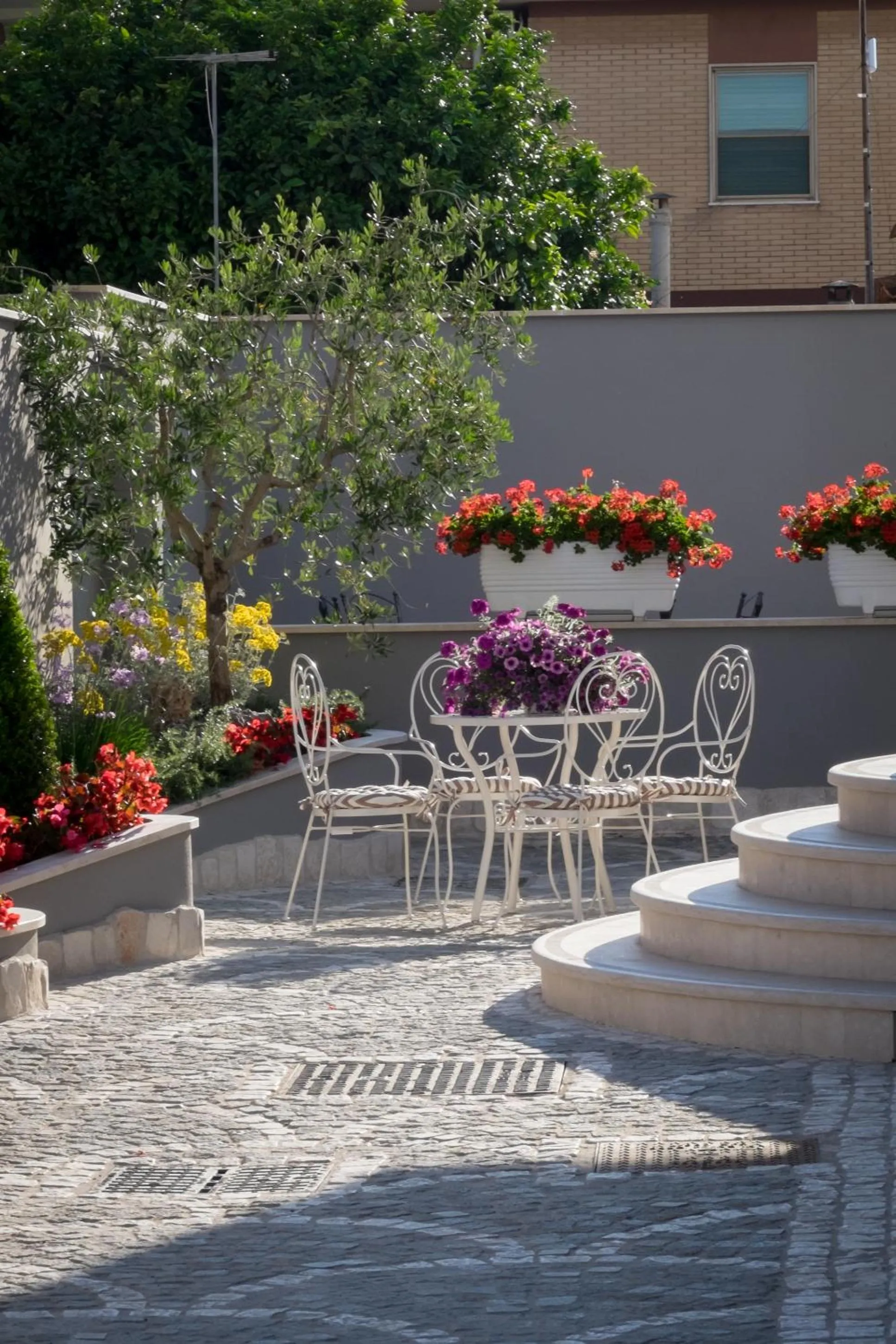 Garden in Rome Airport Inn