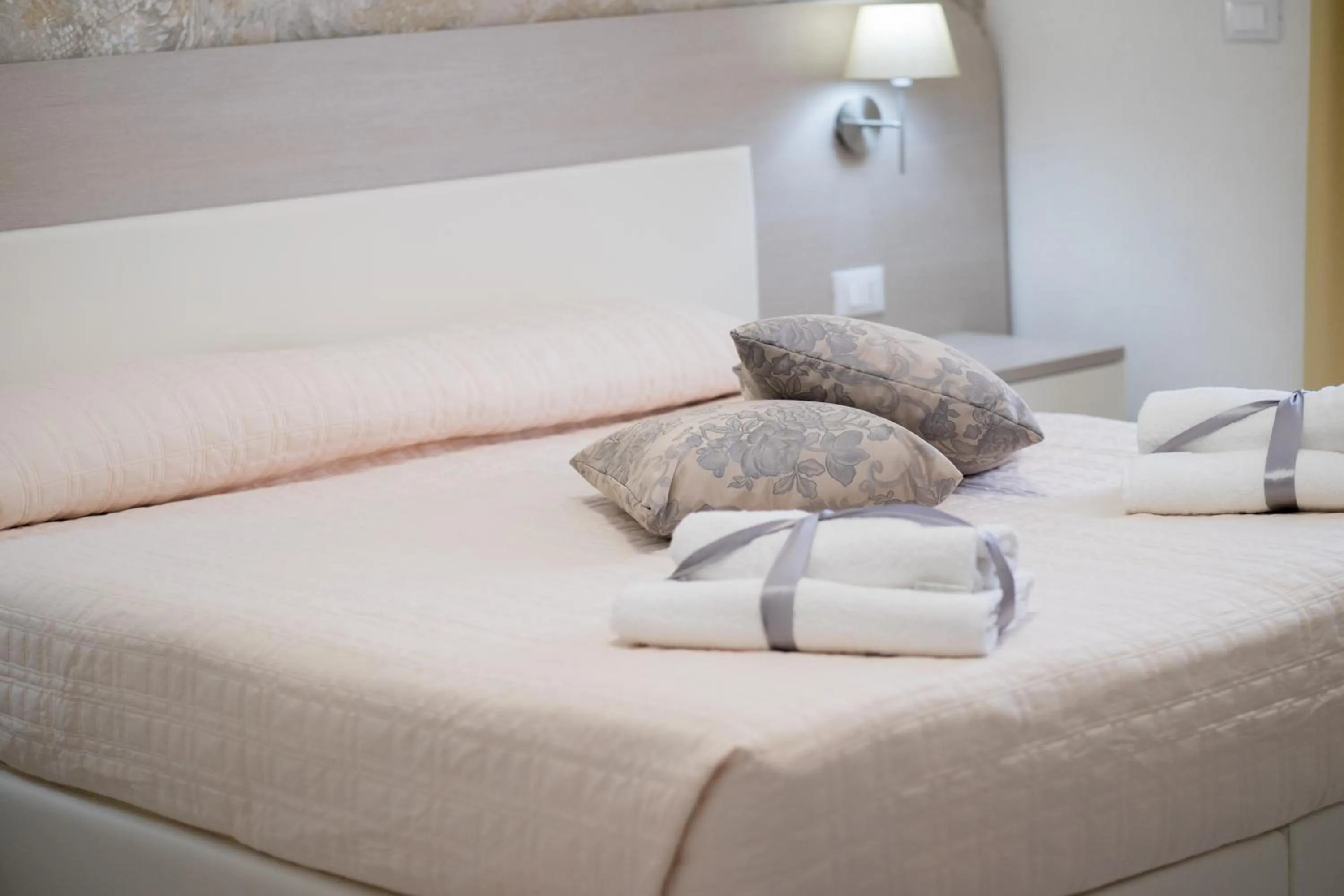 Decorative detail, Bed in Rome Airport Inn