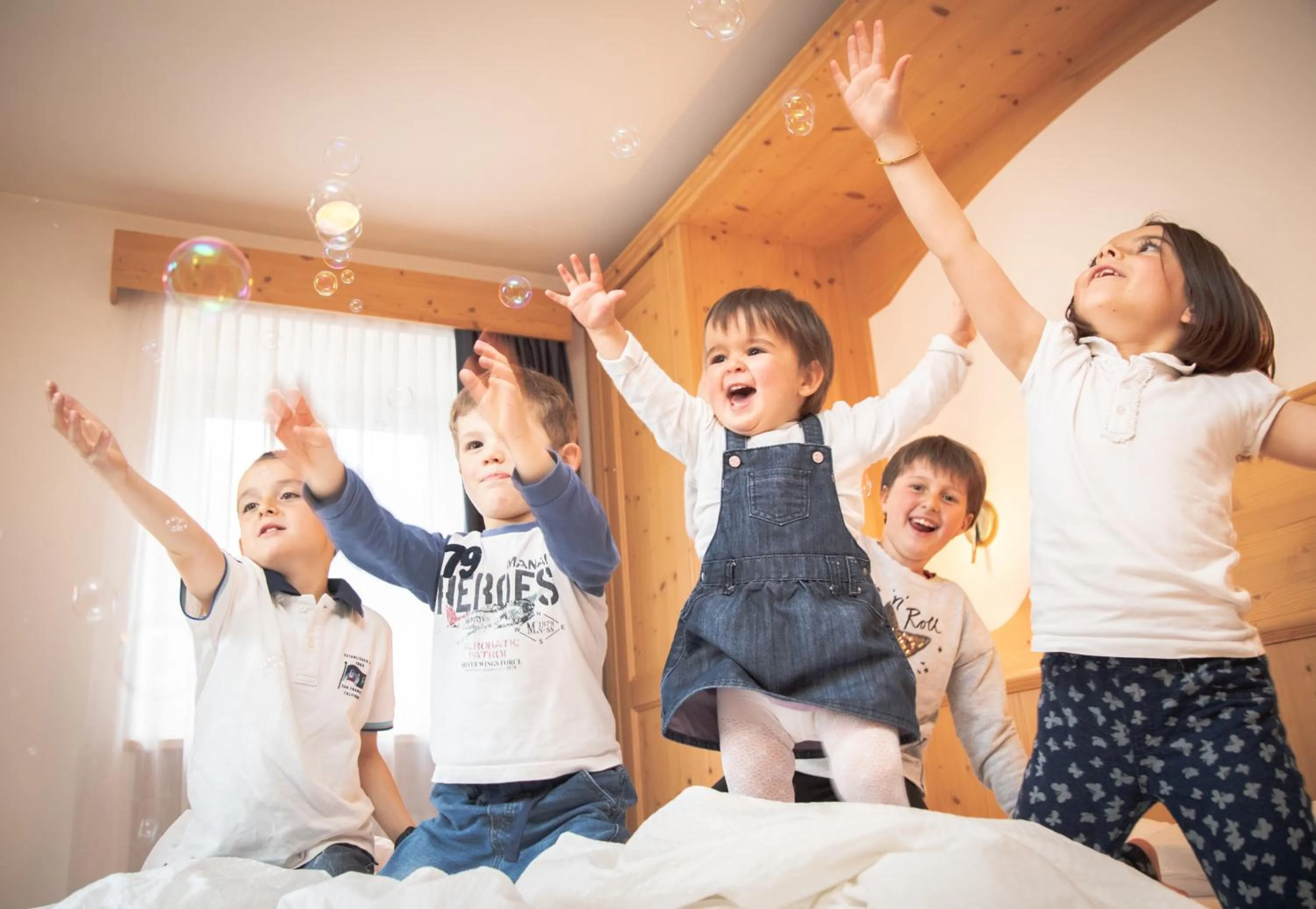 children in Hotel Siror
