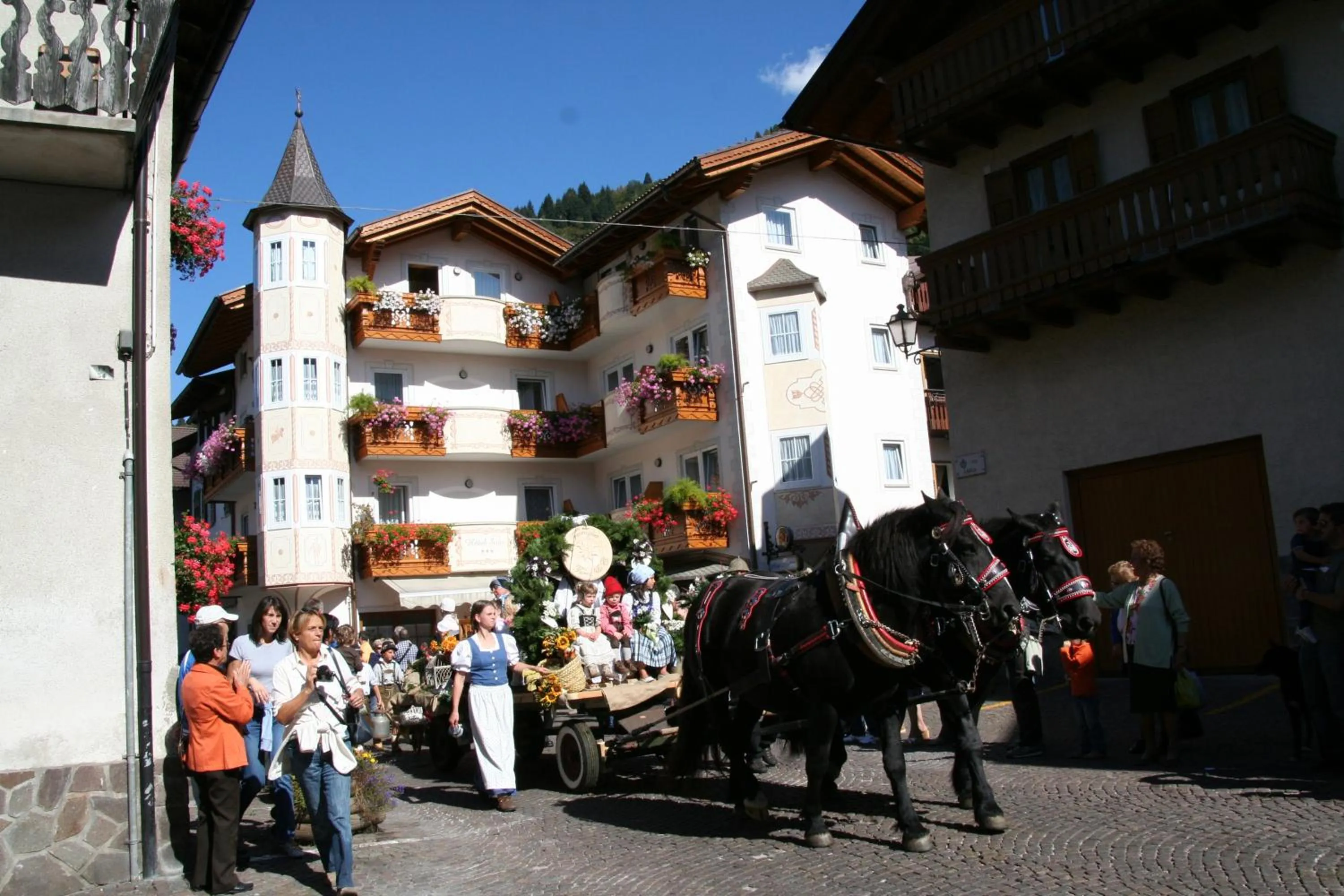 Property building in Hotel Siror