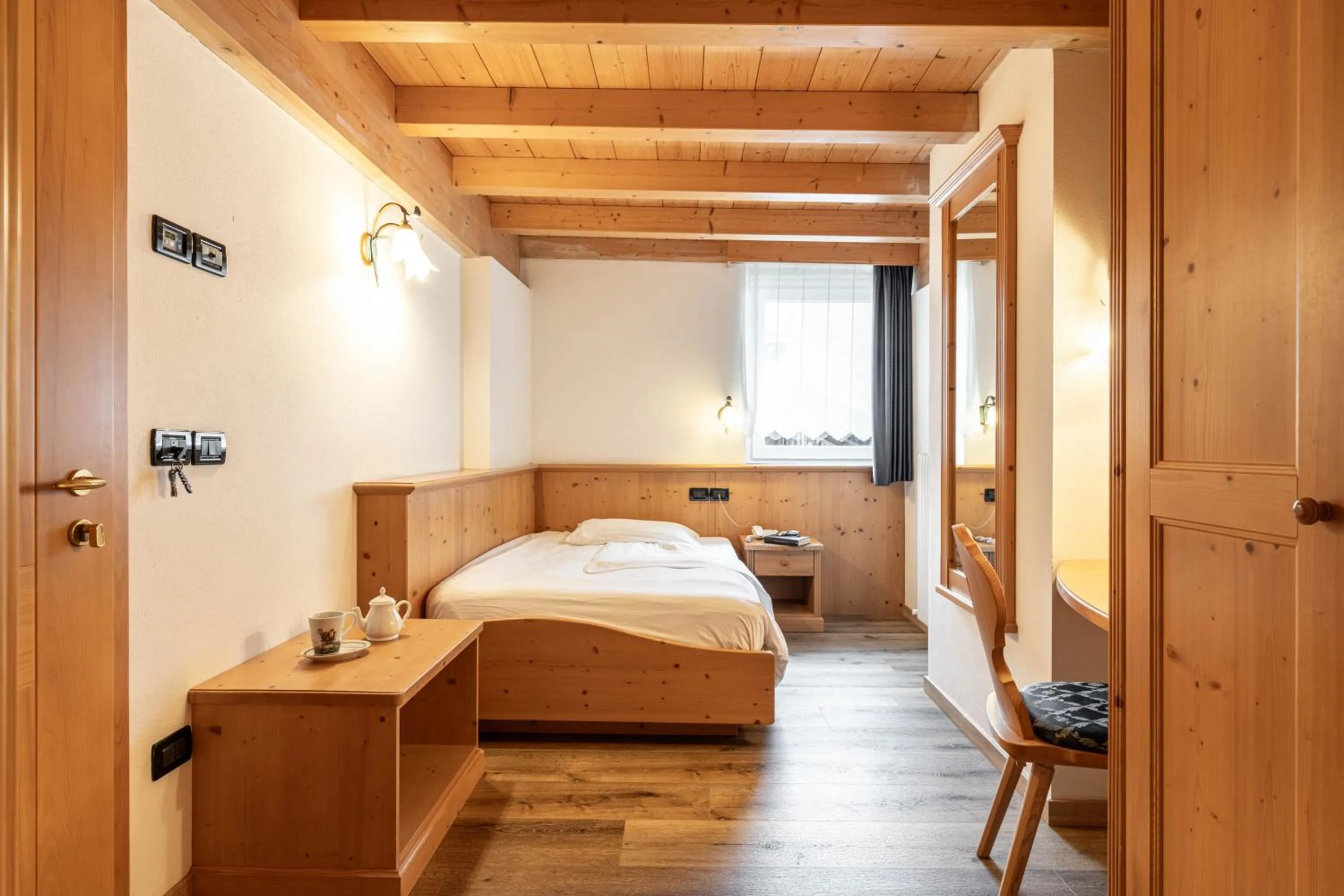 Bedroom, Bed in Hotel Siror