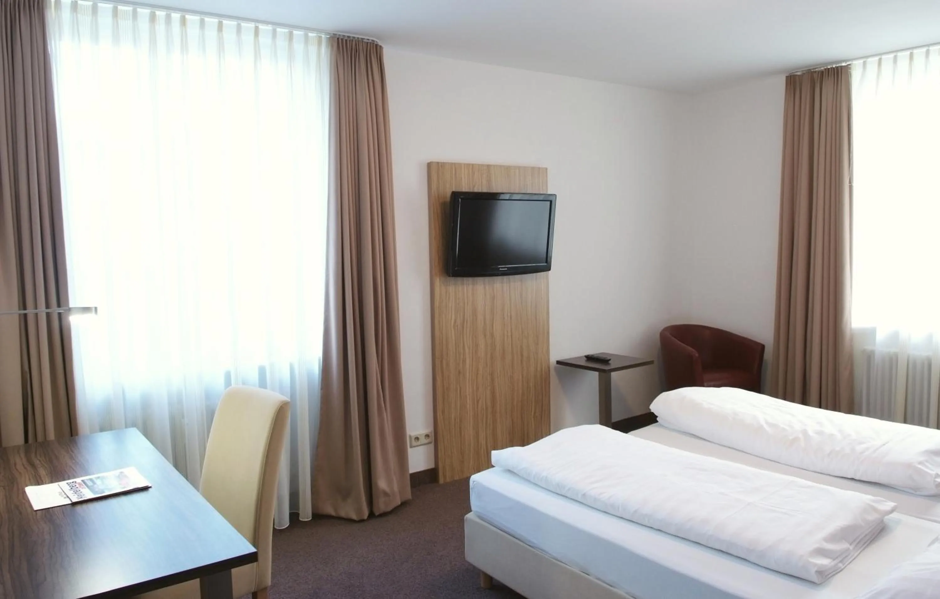 Photo of the whole room, Bed in Hotel & Gasthaus Backmulde