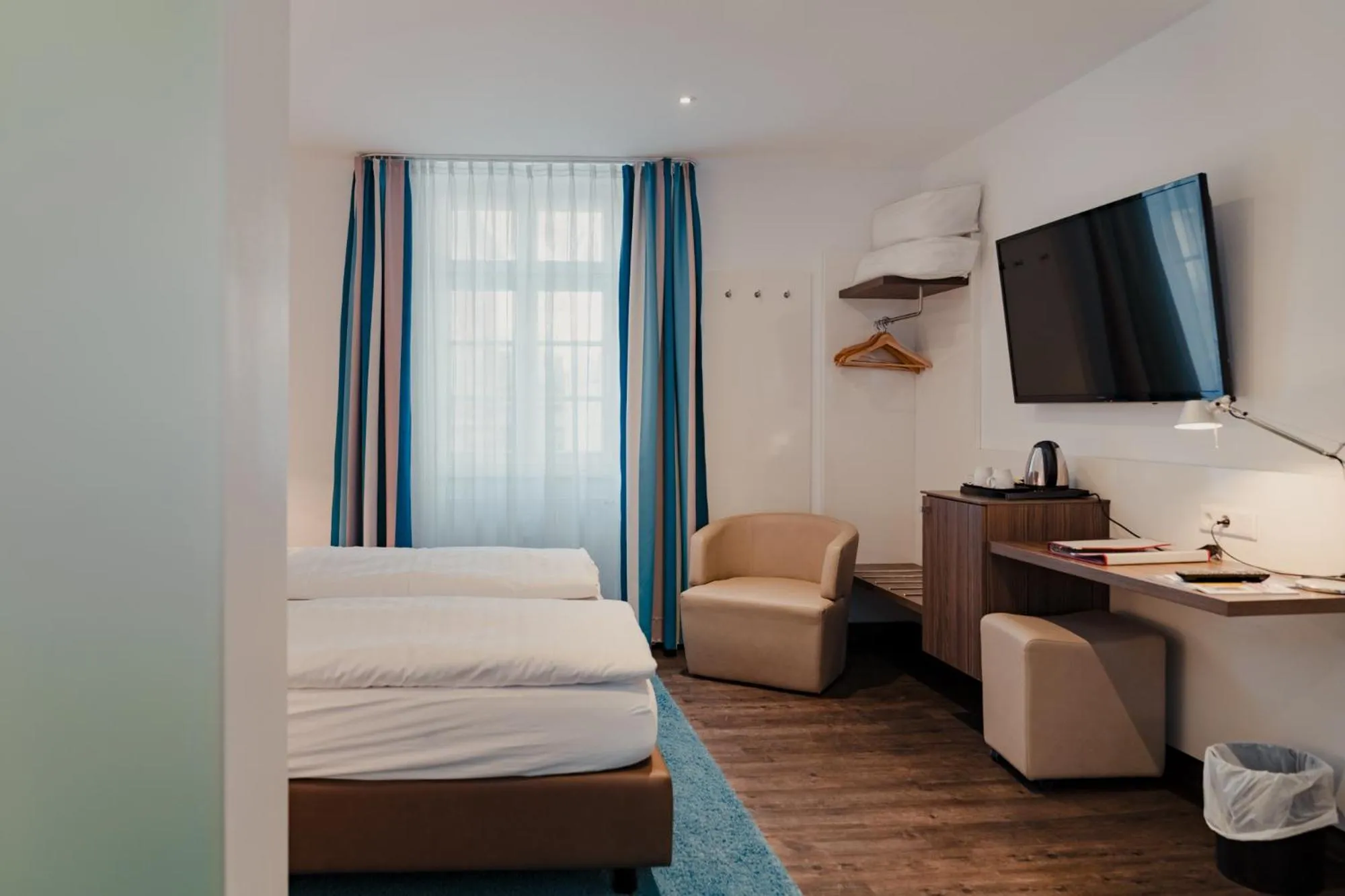 Property building, Bed in Hotel & Gasthaus Backmulde