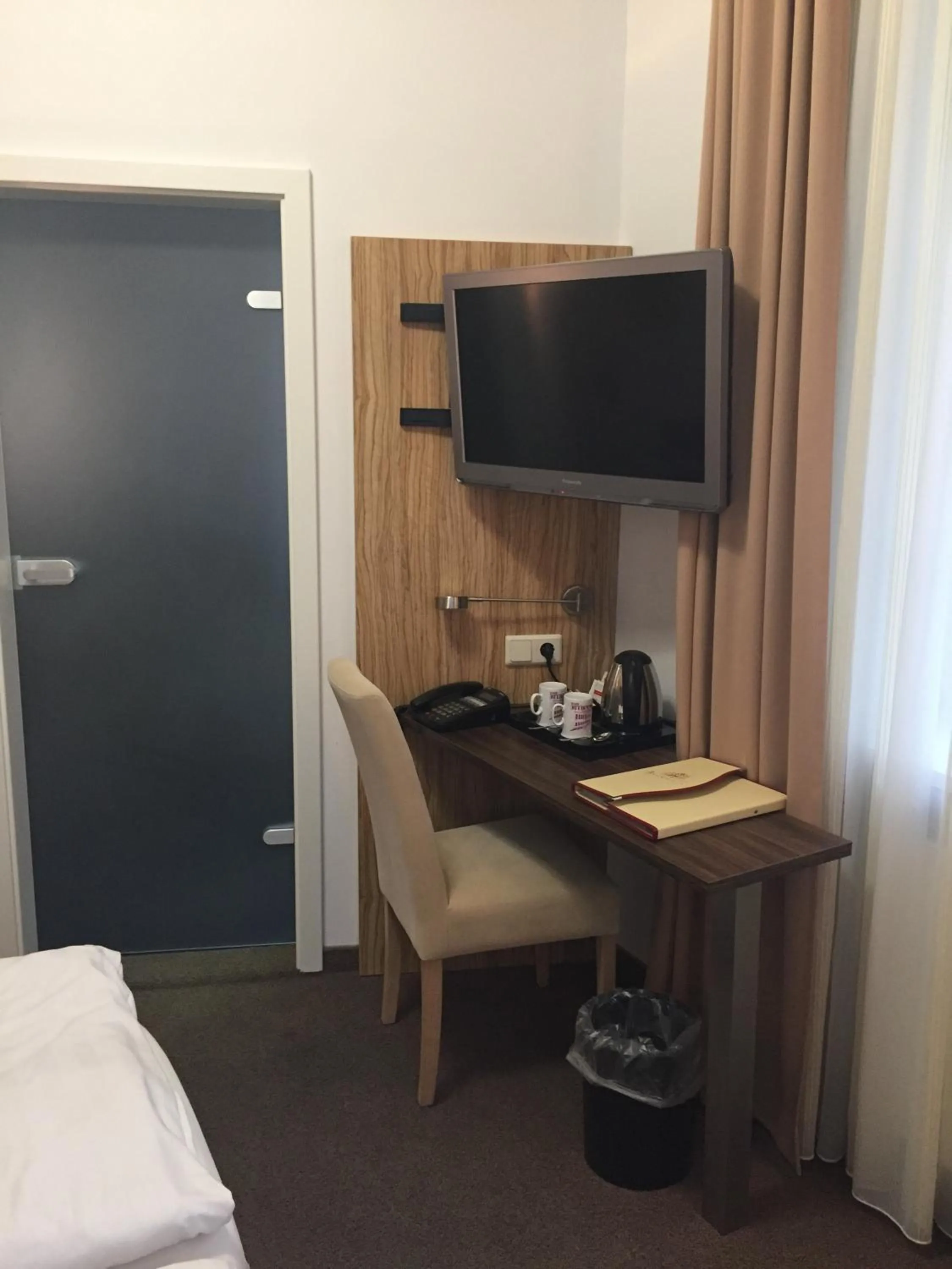 TV and multimedia, Bed in Hotel & Gasthaus Backmulde