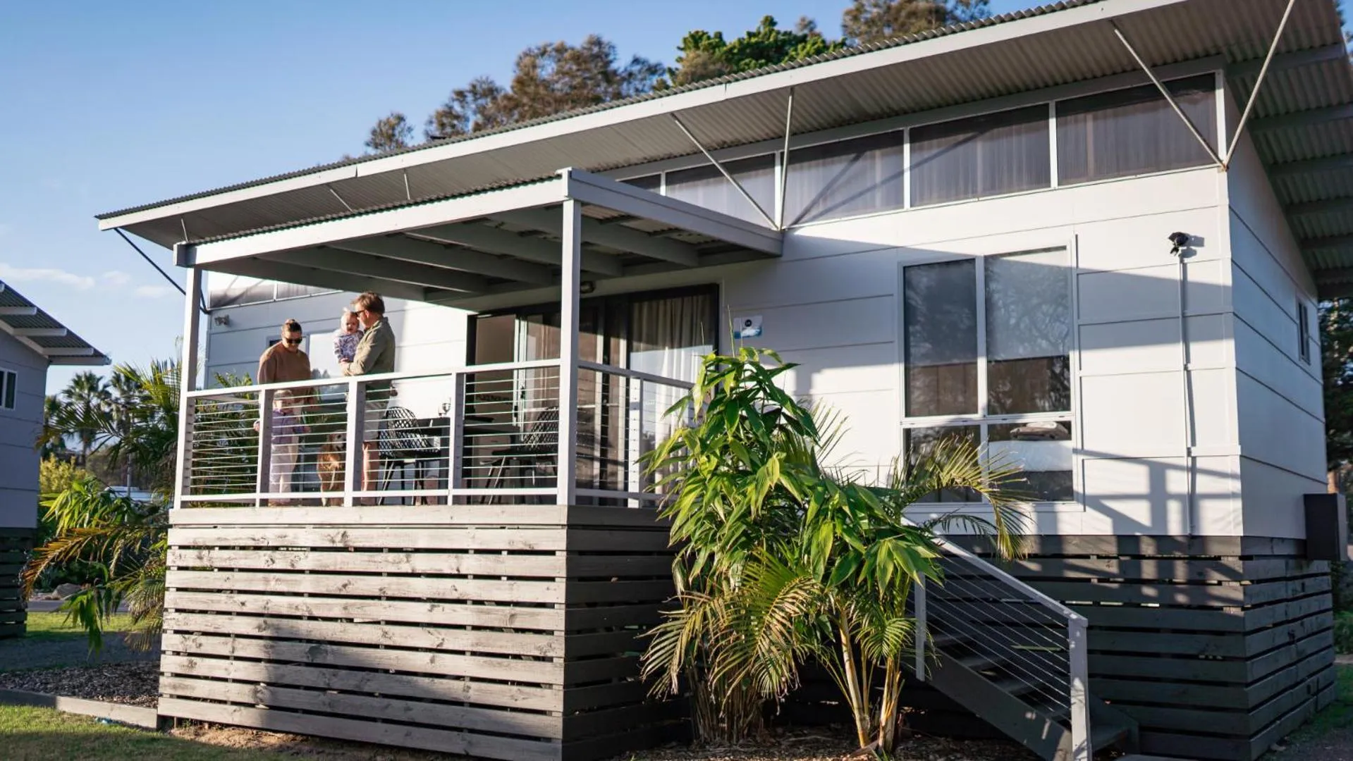 Guests in Barlings Beach Holiday Park