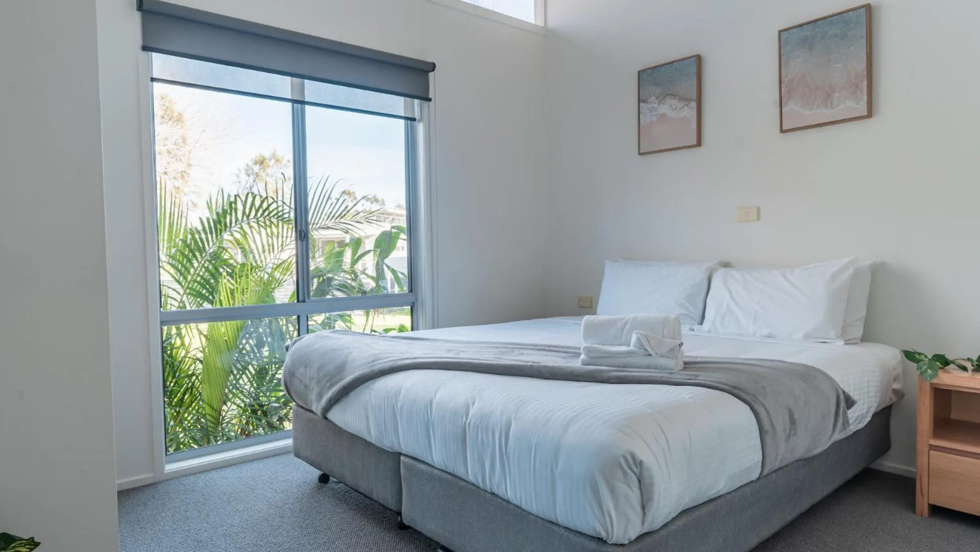 Photo of the whole room, Bed in Barlings Beach Holiday Park