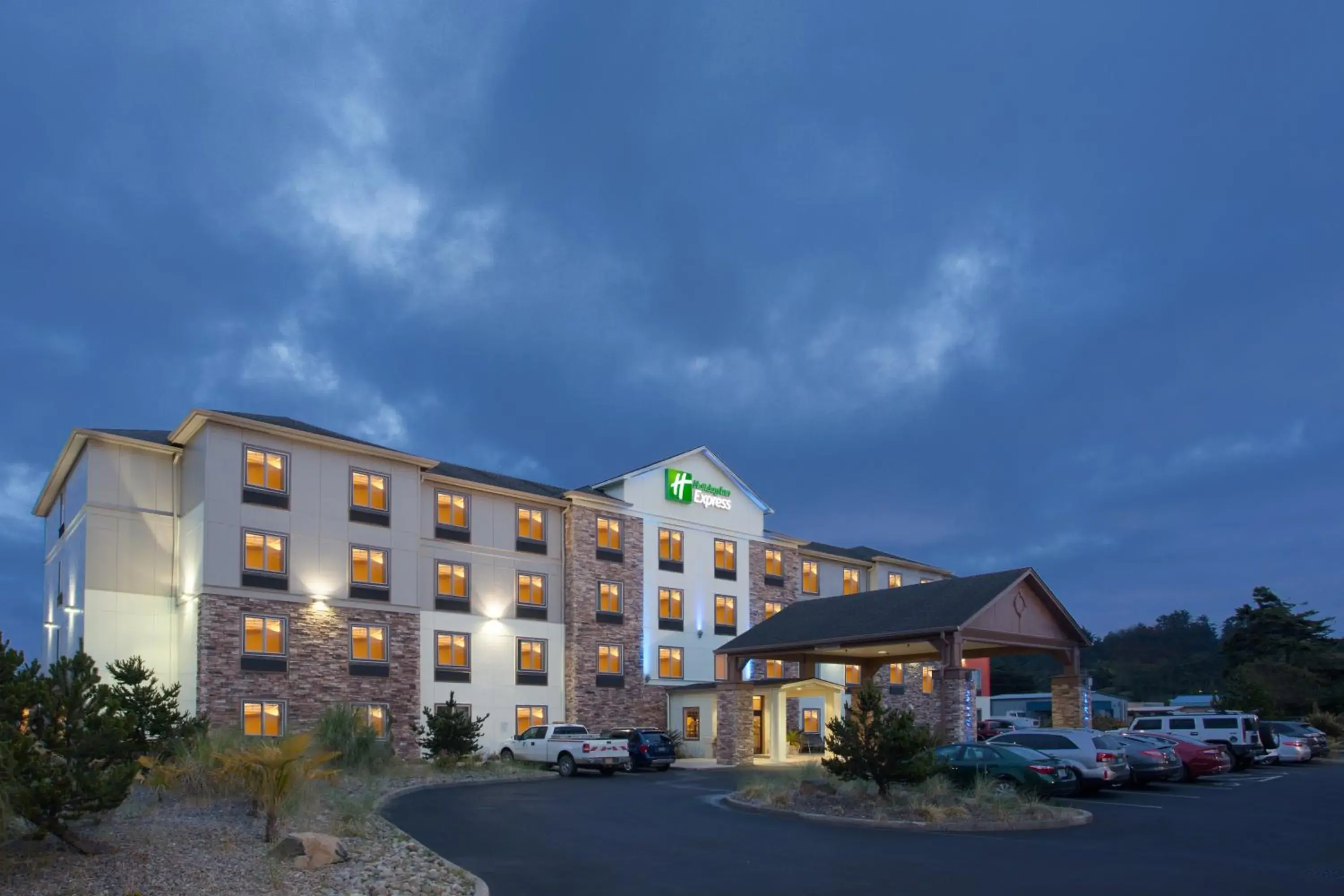 Property building in Holiday Inn Express Newport by IHG Property building in Holiday Inn Express Newport by IHG