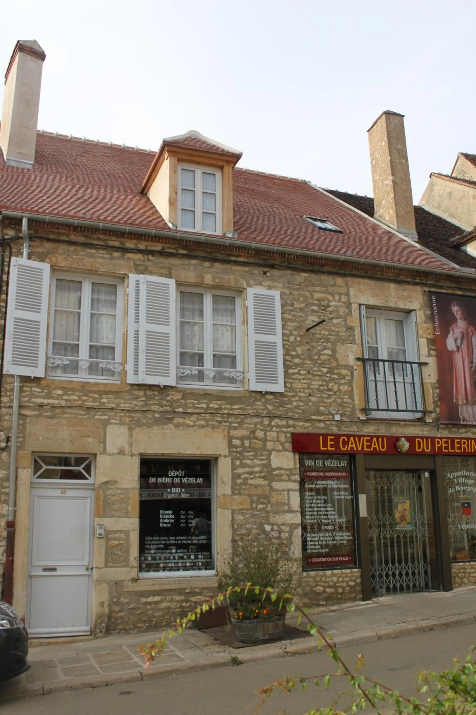 Facade/entrance in Cellier de l'abbaye - L'Ermitage