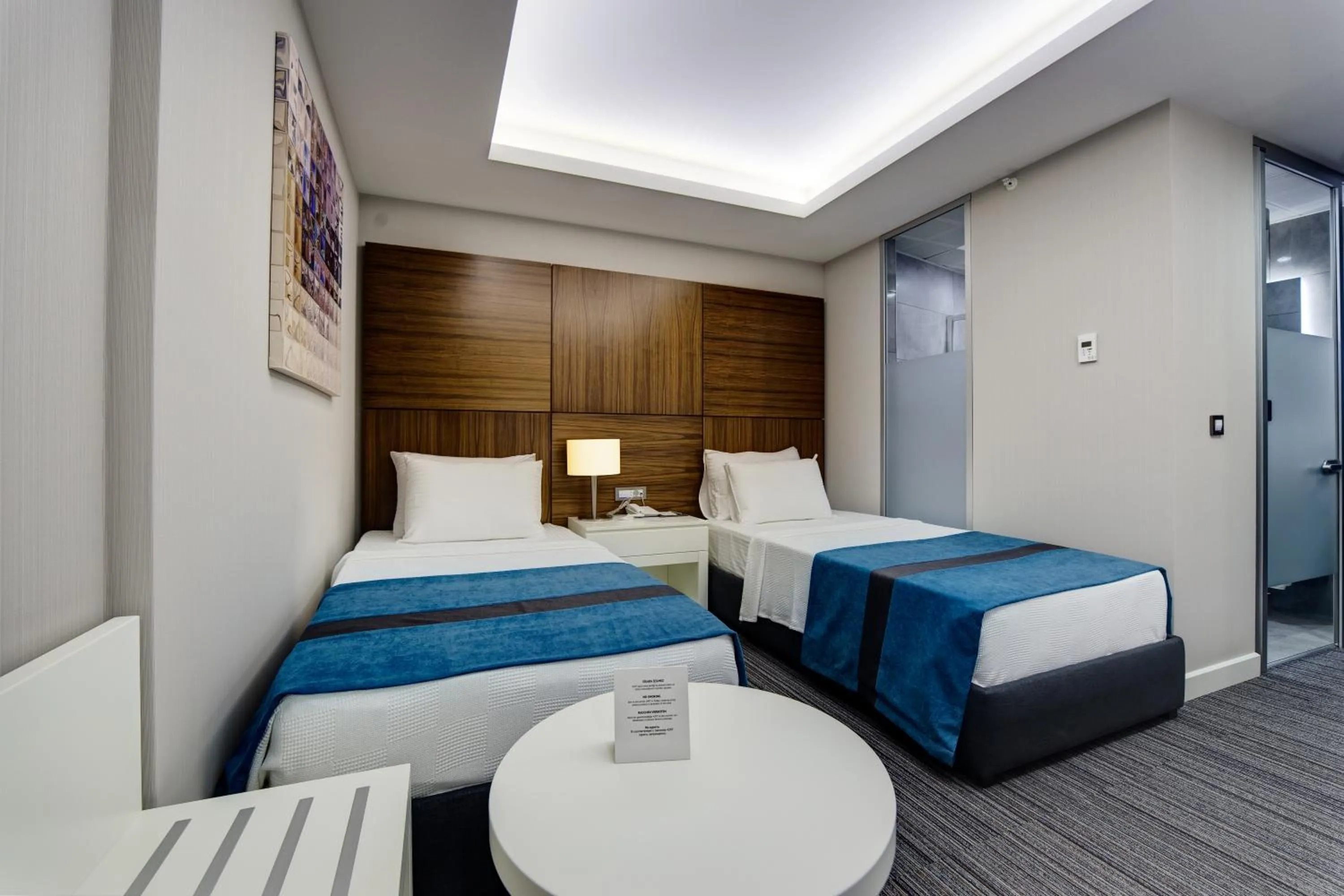 Photo of the whole room, Bed in The Menord Hotel