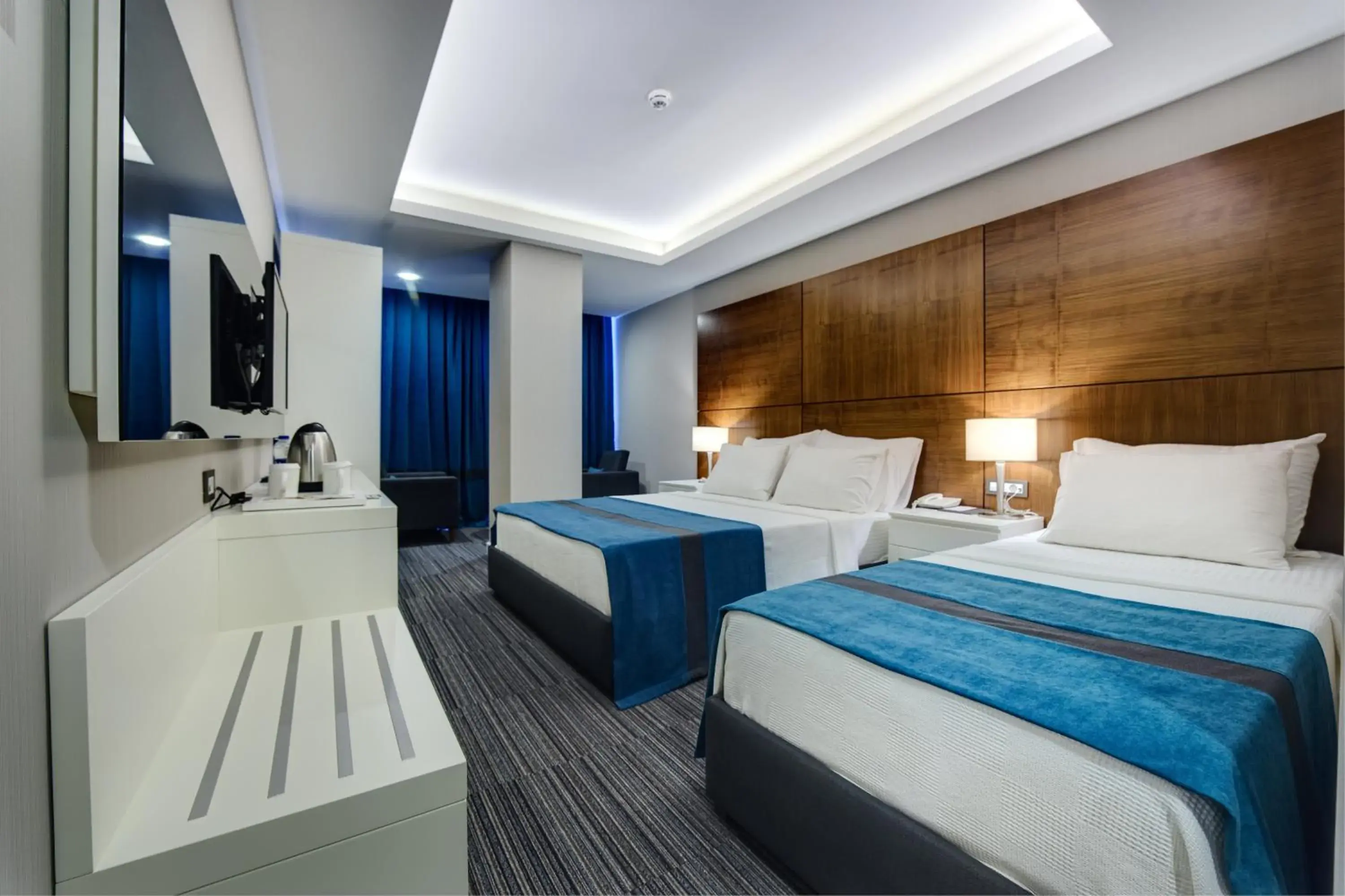 Photo of the whole room, Bed in The Menord Hotel Photo of the whole room, Bed in The Menord Hotel