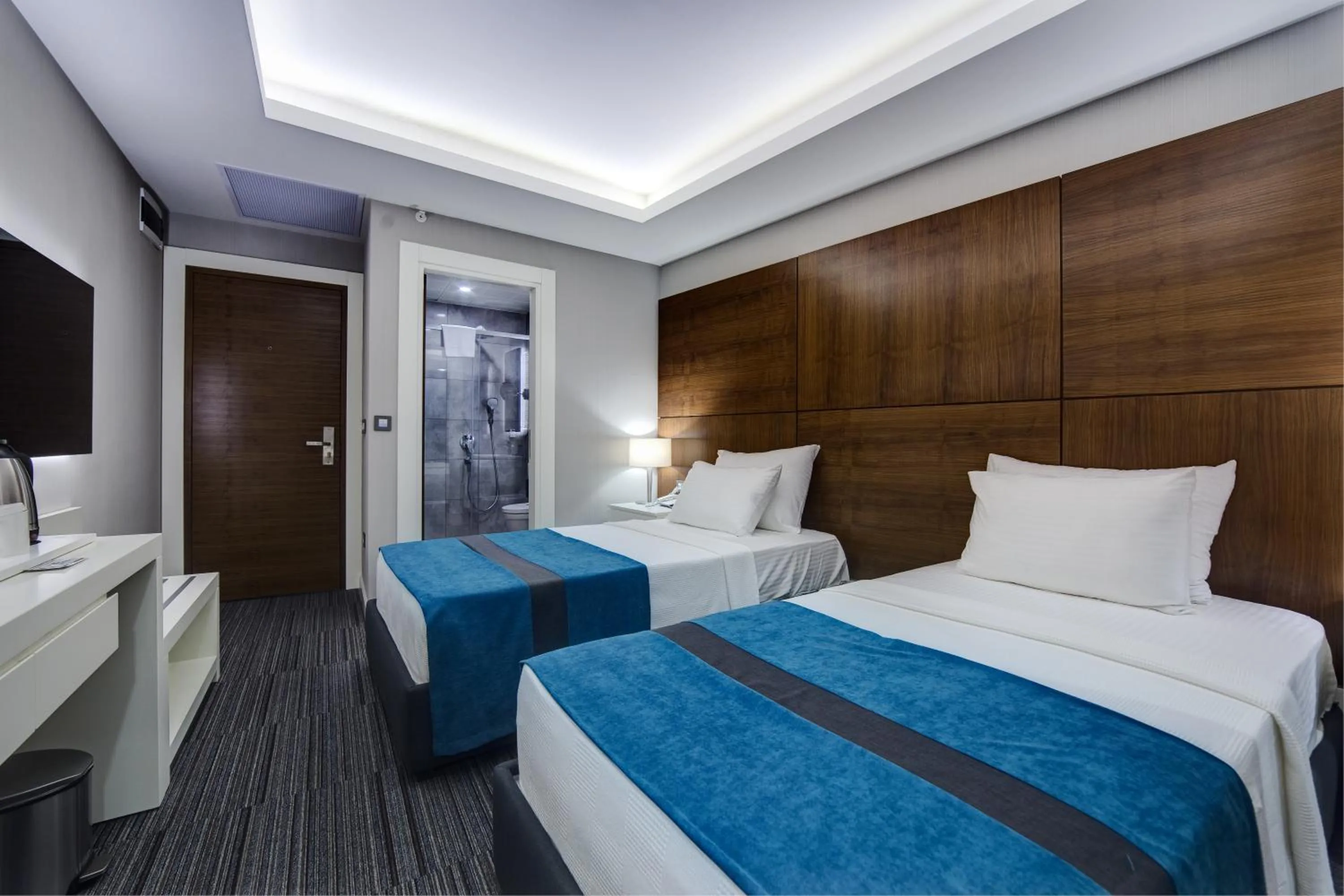 Photo of the whole room, Bed in The Menord Hotel