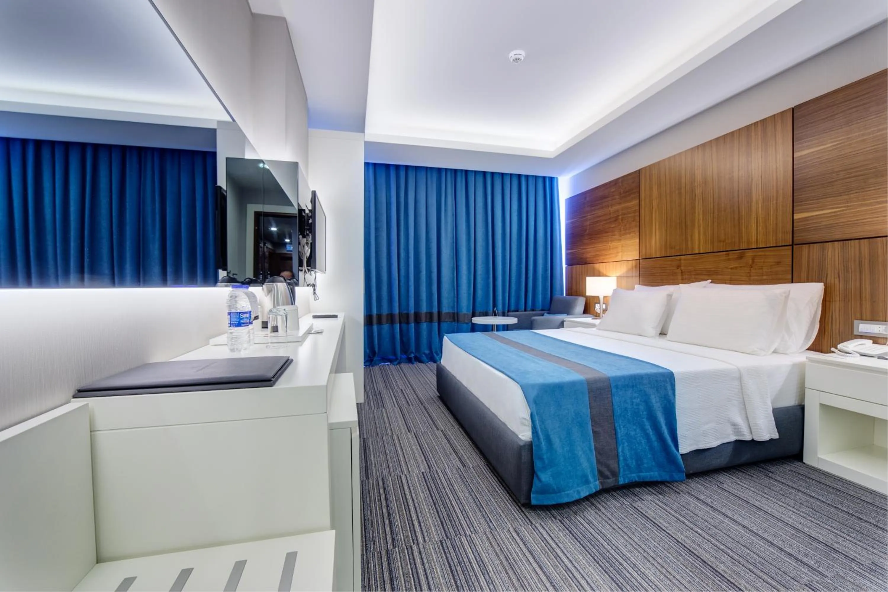 Bedroom, Bed in The Menord Hotel