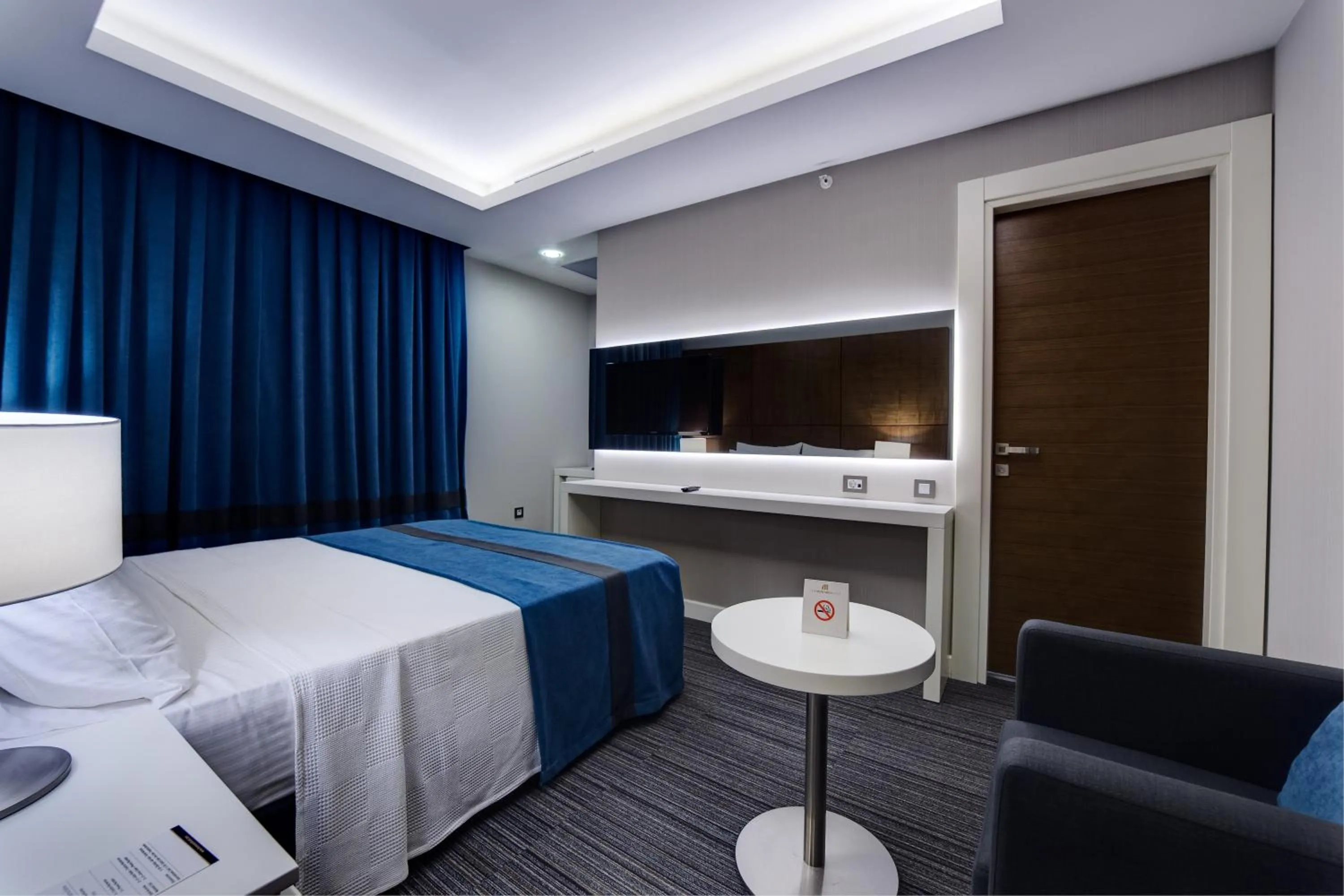 Bedroom, Bed in The Menord Hotel