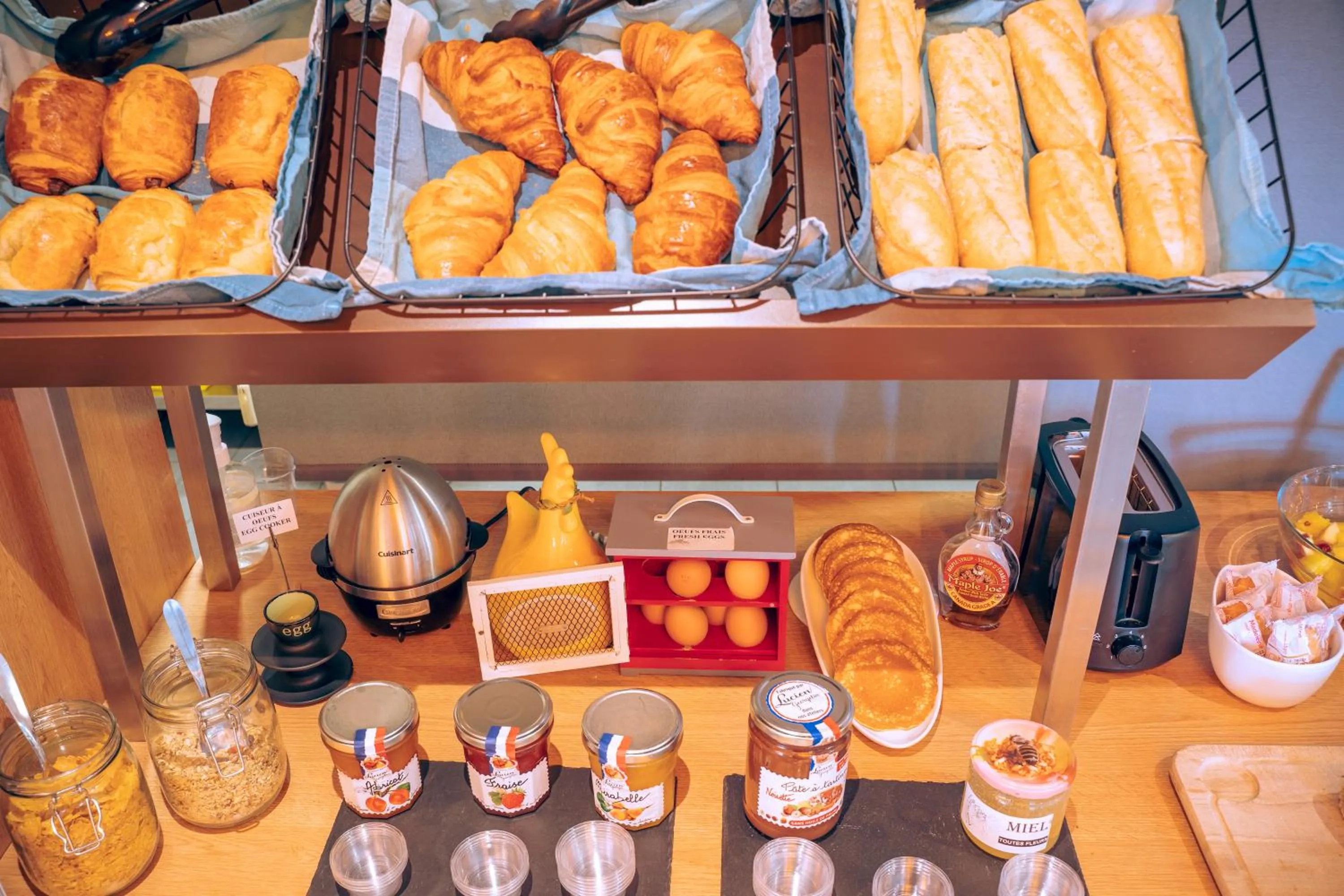 Breakfast in B&B HOTEL Metz Est Technopole Pôle Santé