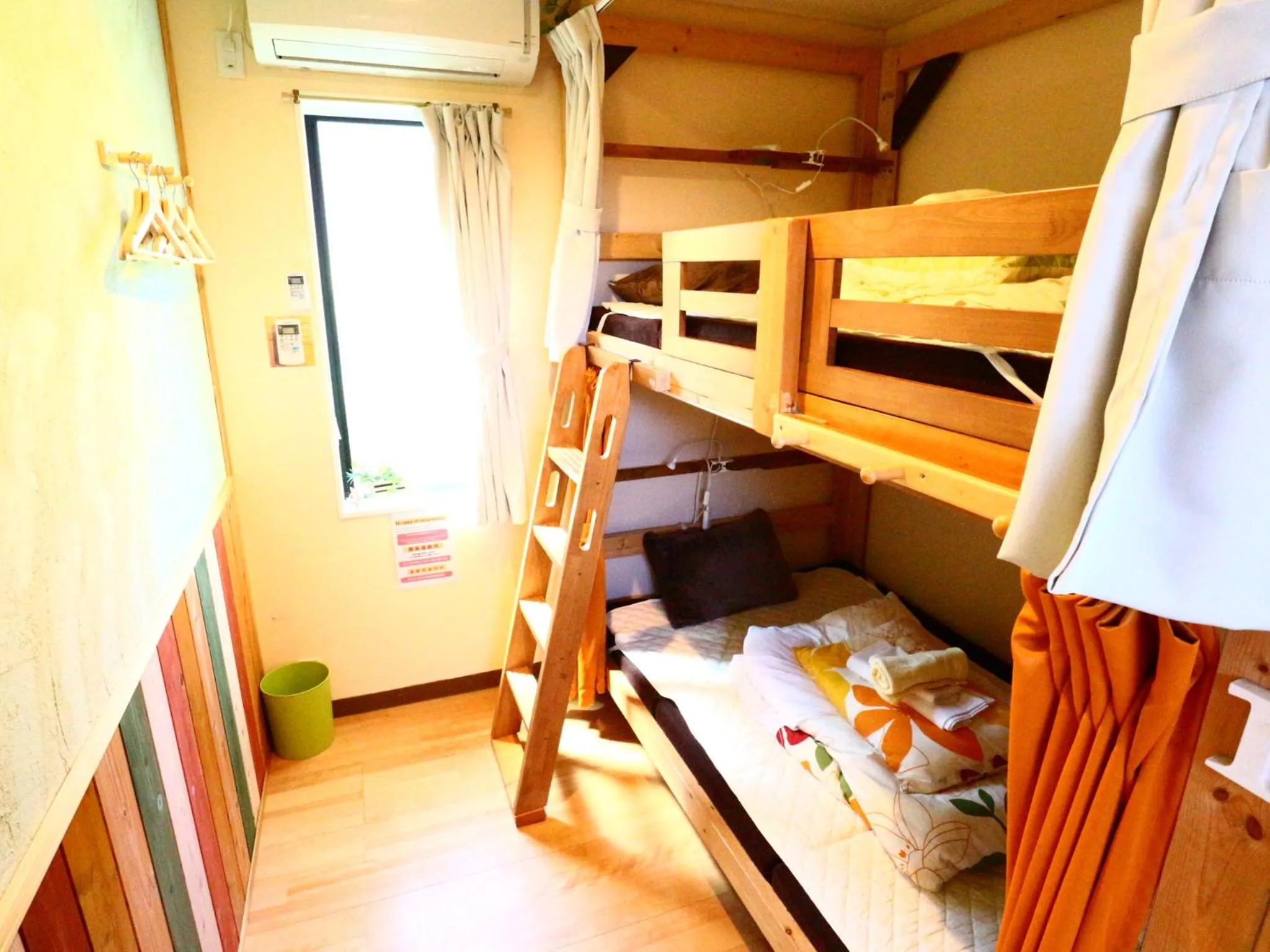 bunk bed, Bed in ホステル富士山 結