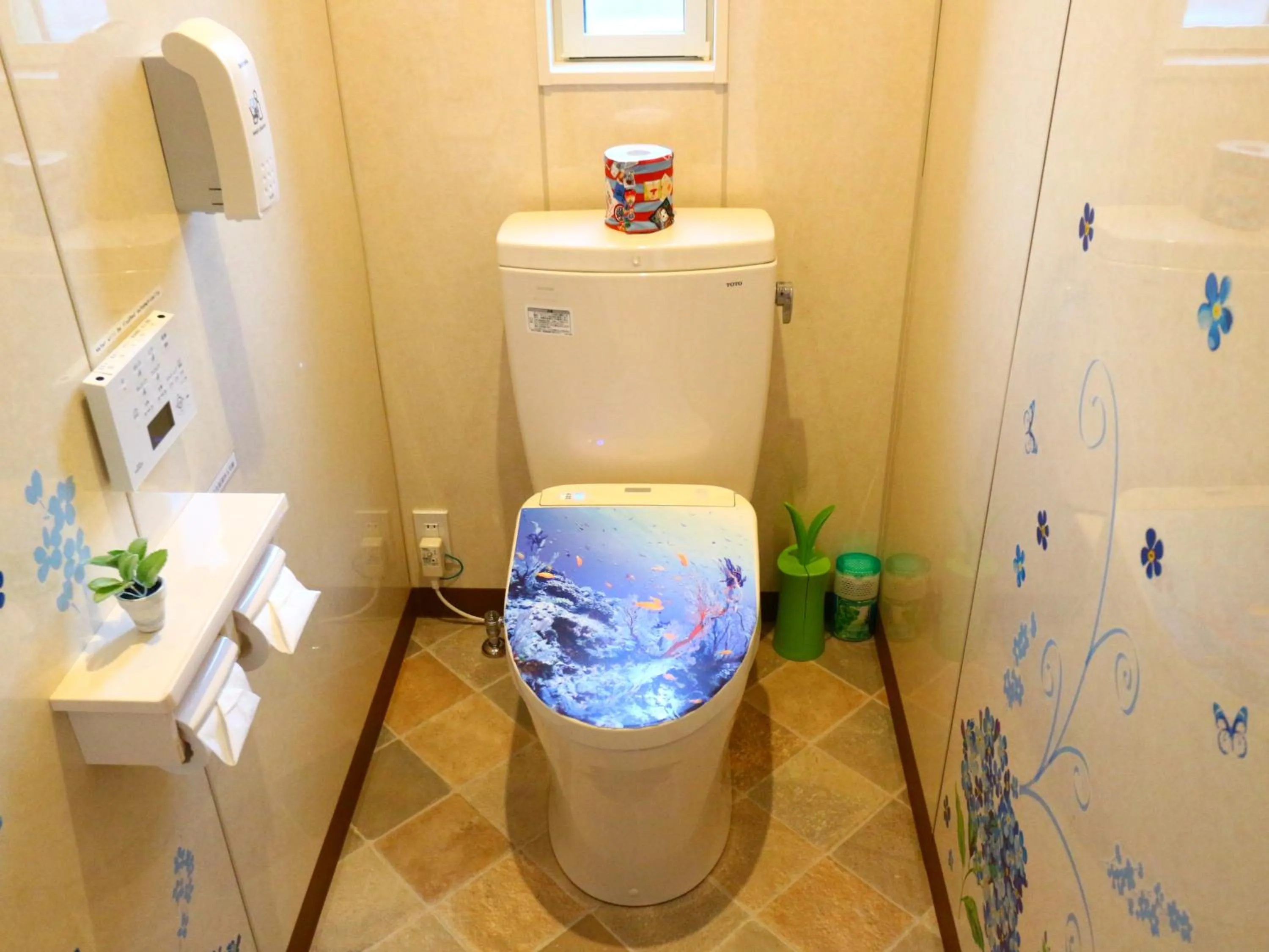 Toilet in ホステル富士山 結