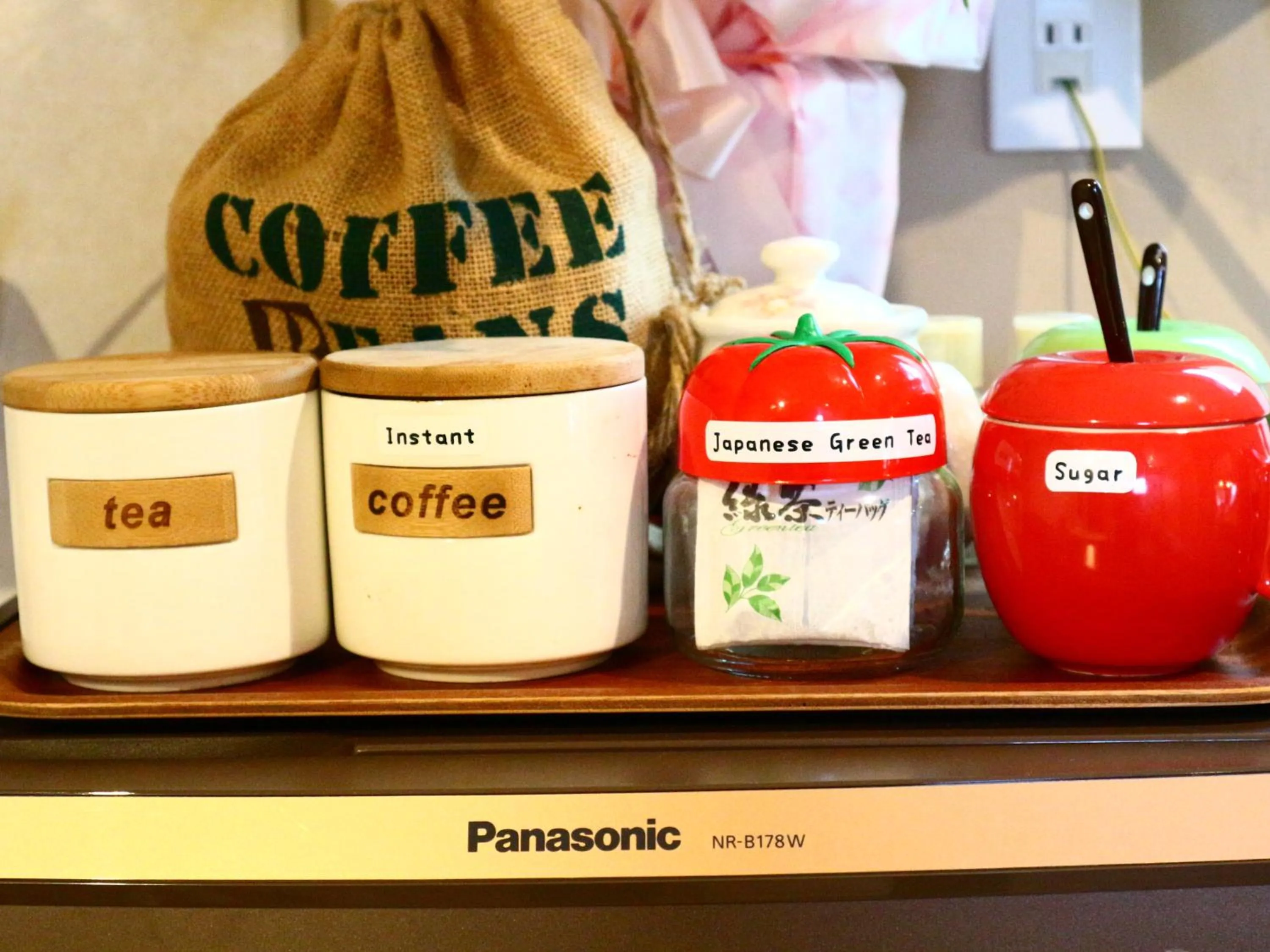 Communal kitchen in ホステル富士山 結