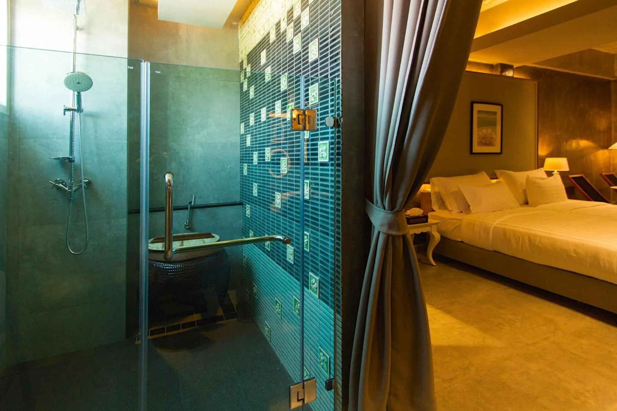 Bed in Kroque Boutique & Bistro