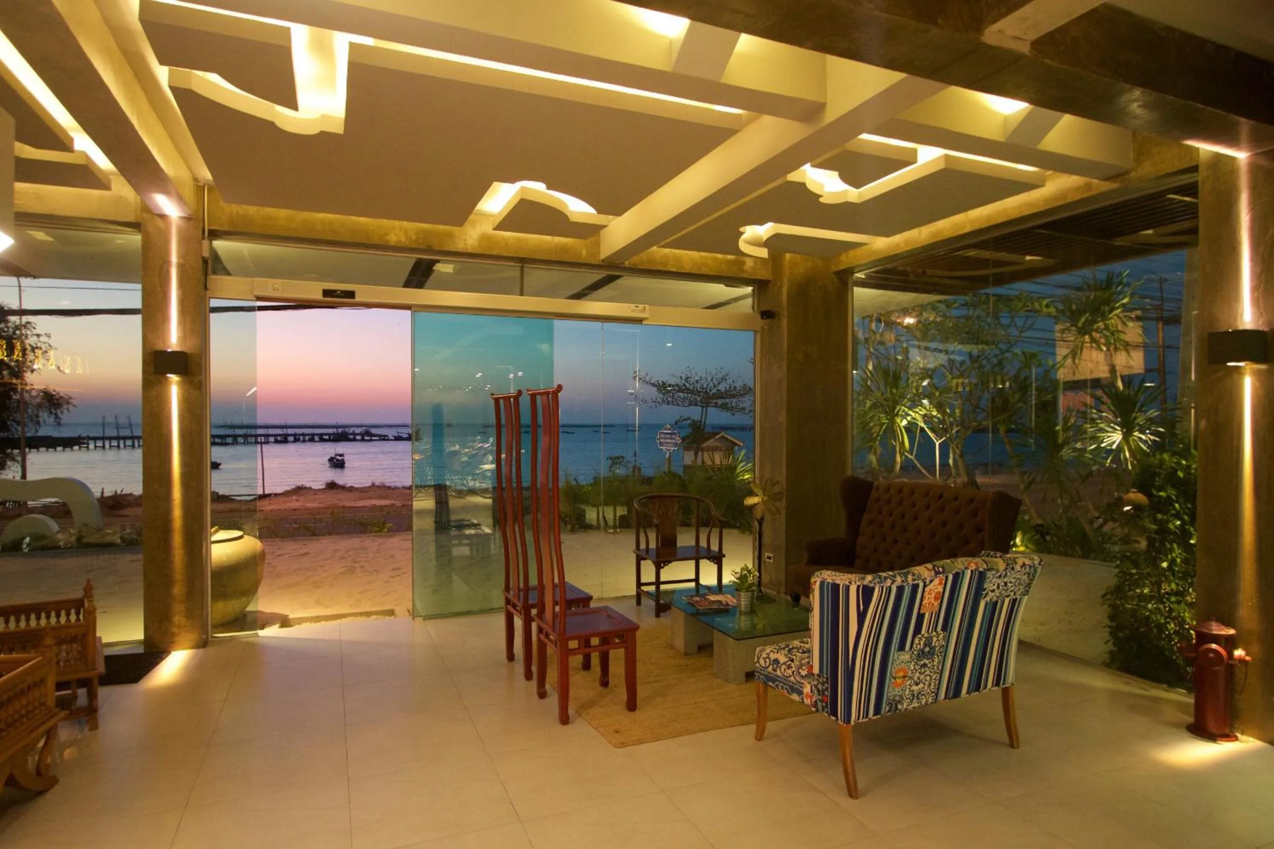 Kroque Boutique & Bistro