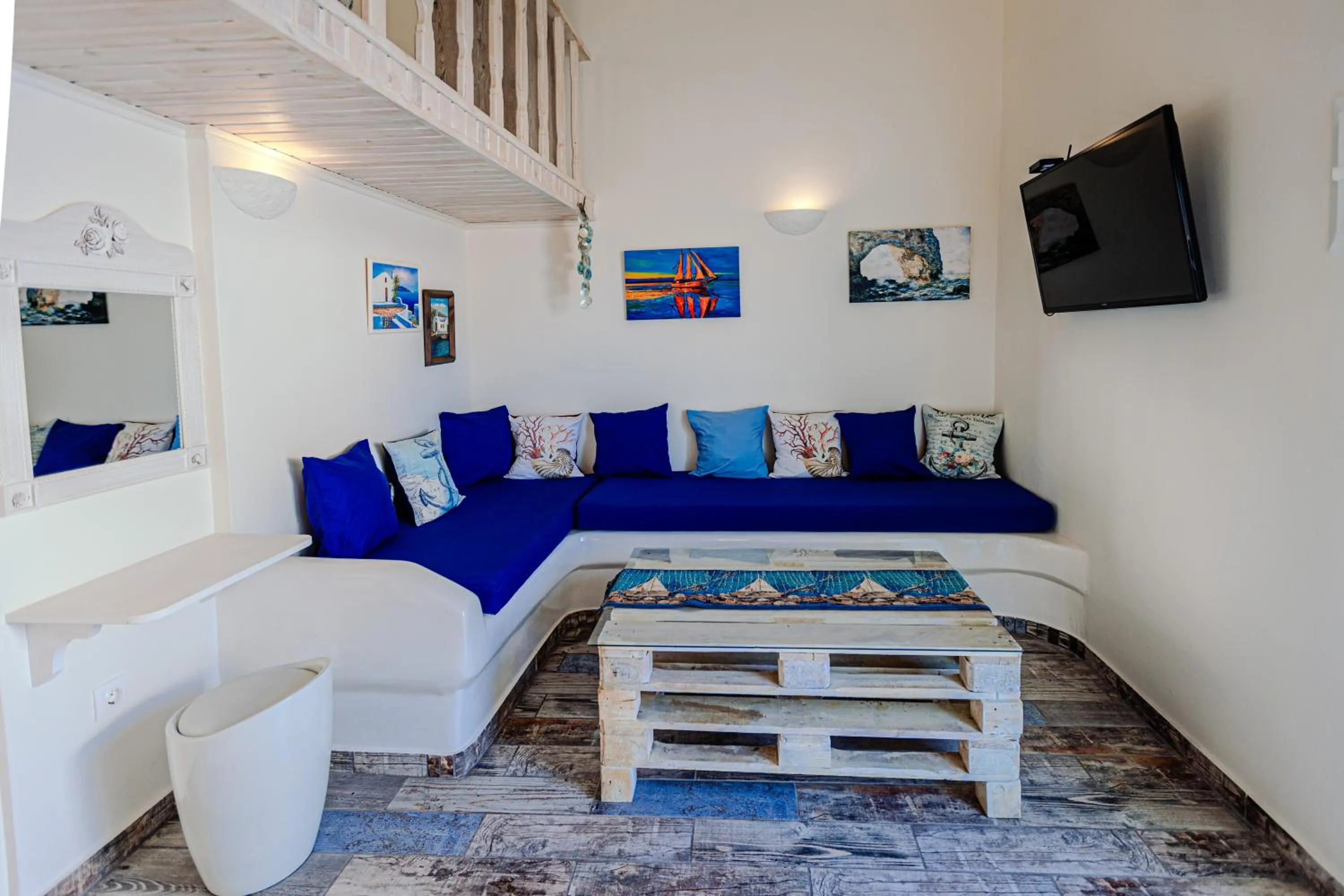 Bed in Blue Dream - Santorini