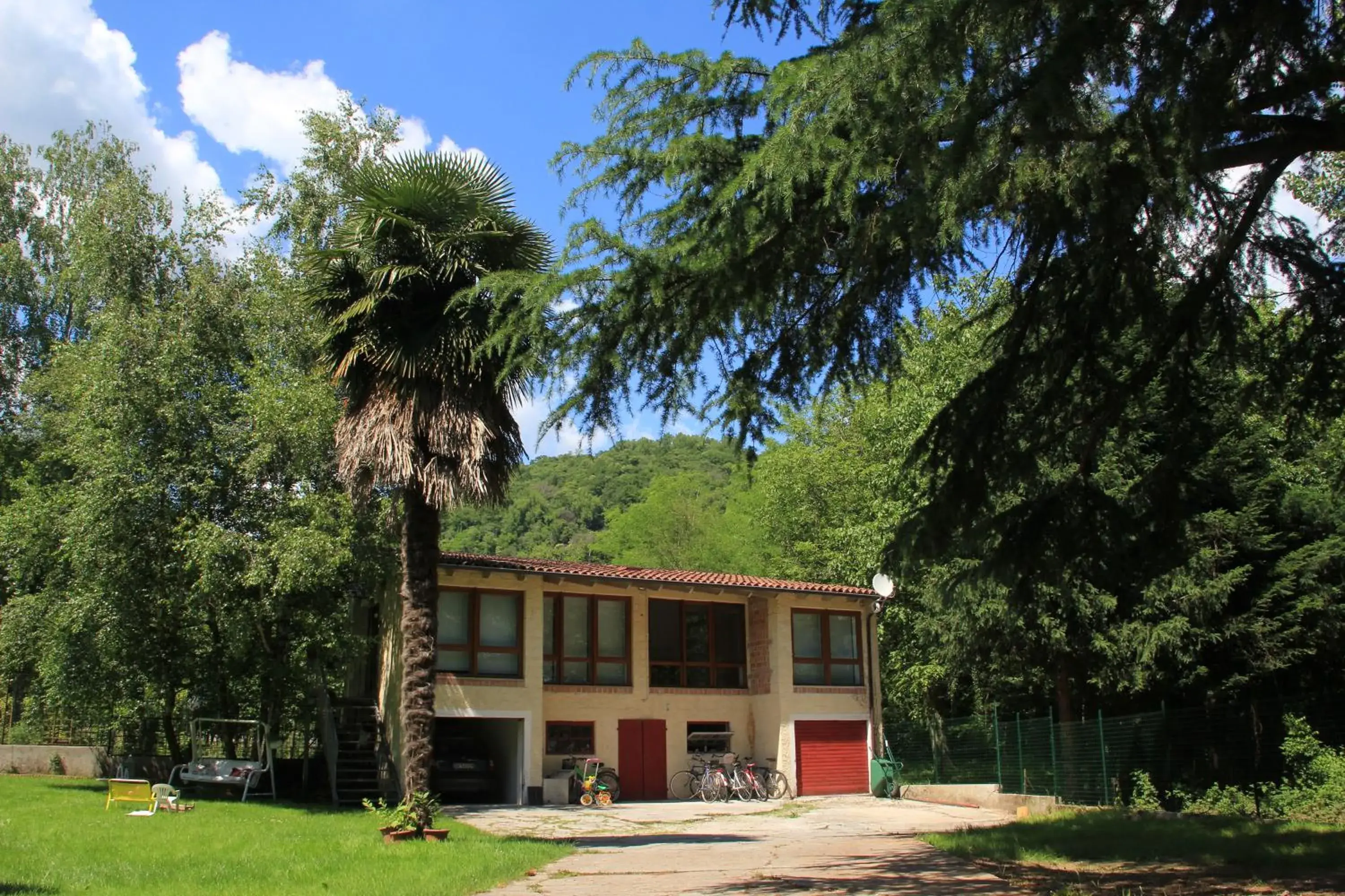 La Casa dei Cedri La Casa dei Cedri