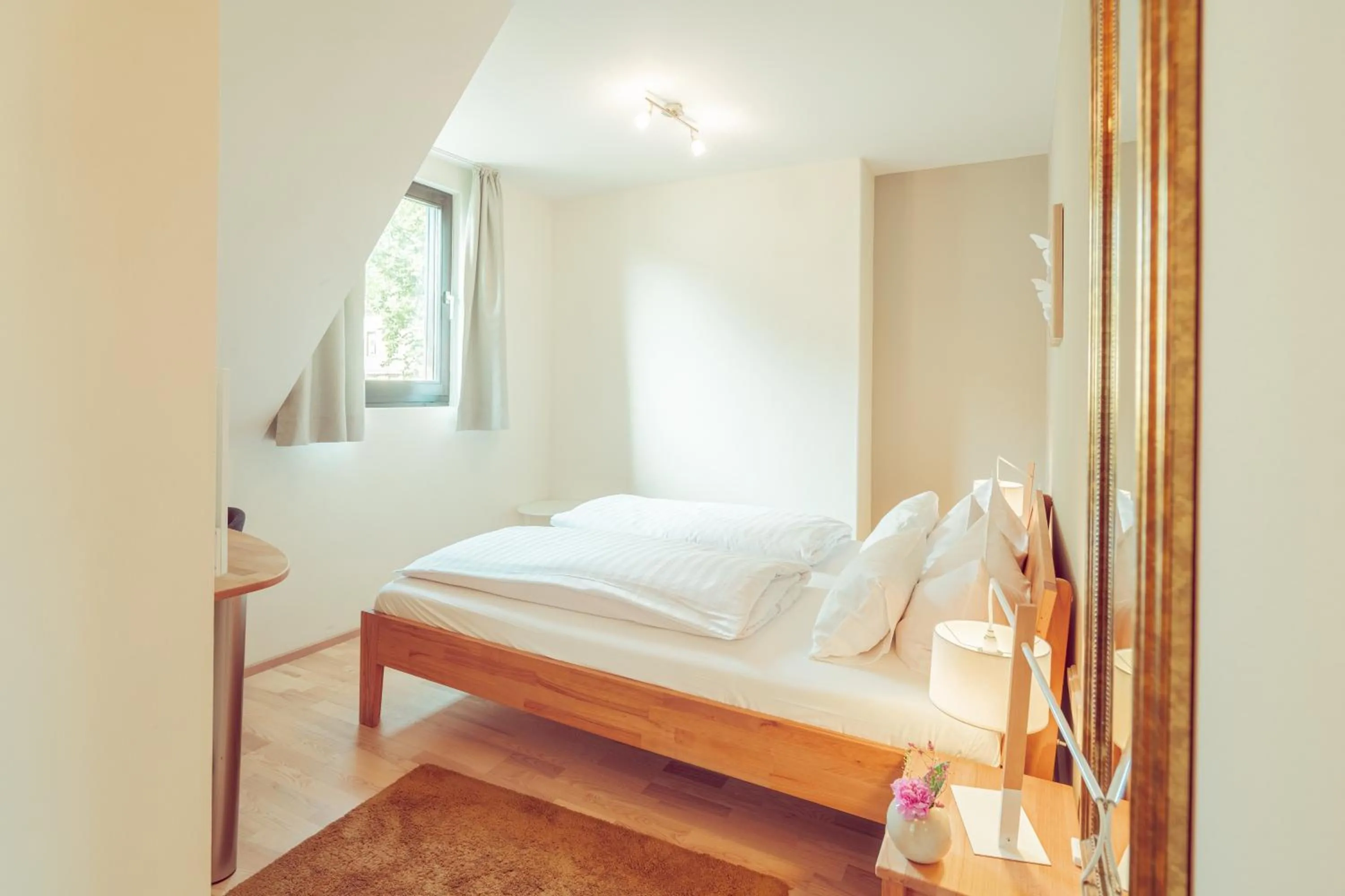 Photo of the whole room, Bed in Hotel Restaurant zur Sonne St. Peter
