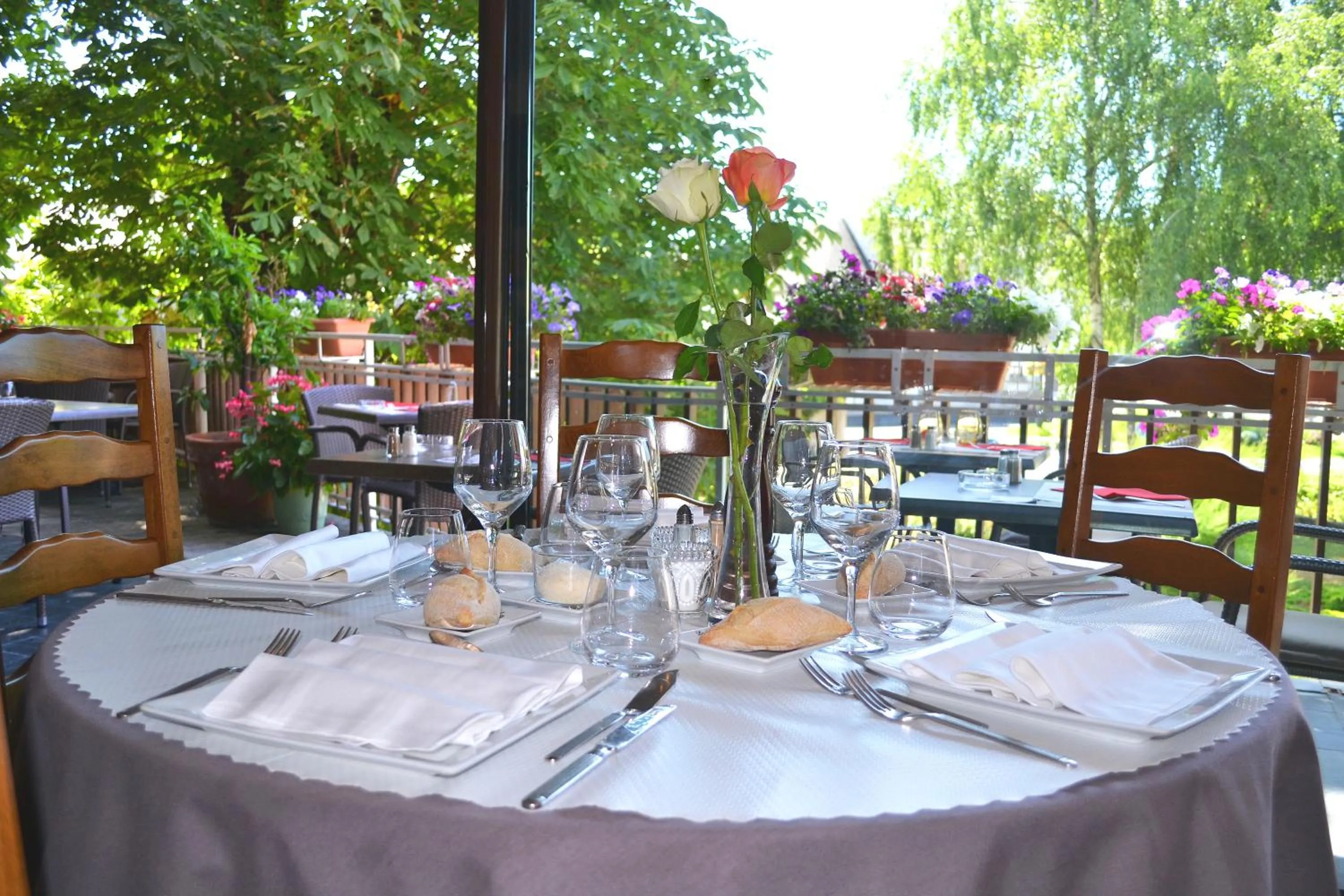 Restaurant/places to eat in Hôtel la Scala