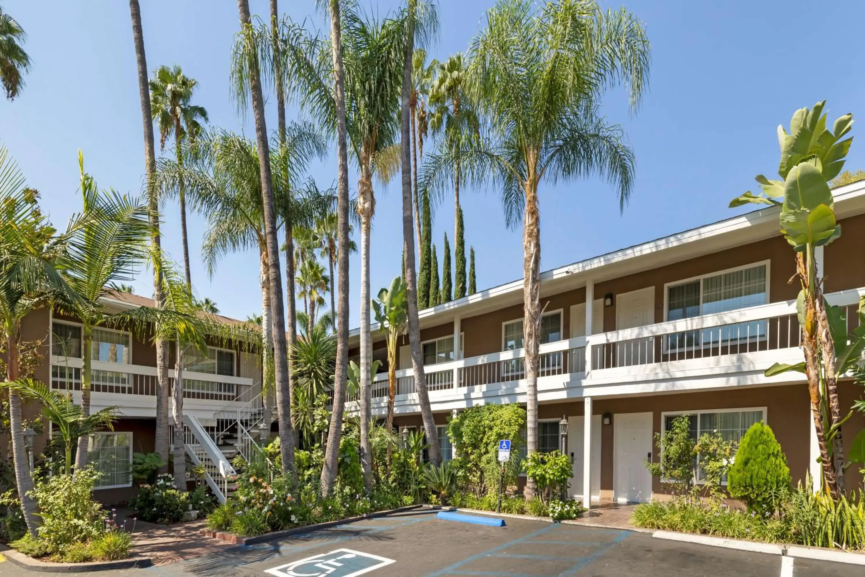 Property building in Best Western Plus Carriage Inn Property building in Best Western Plus Carriage Inn