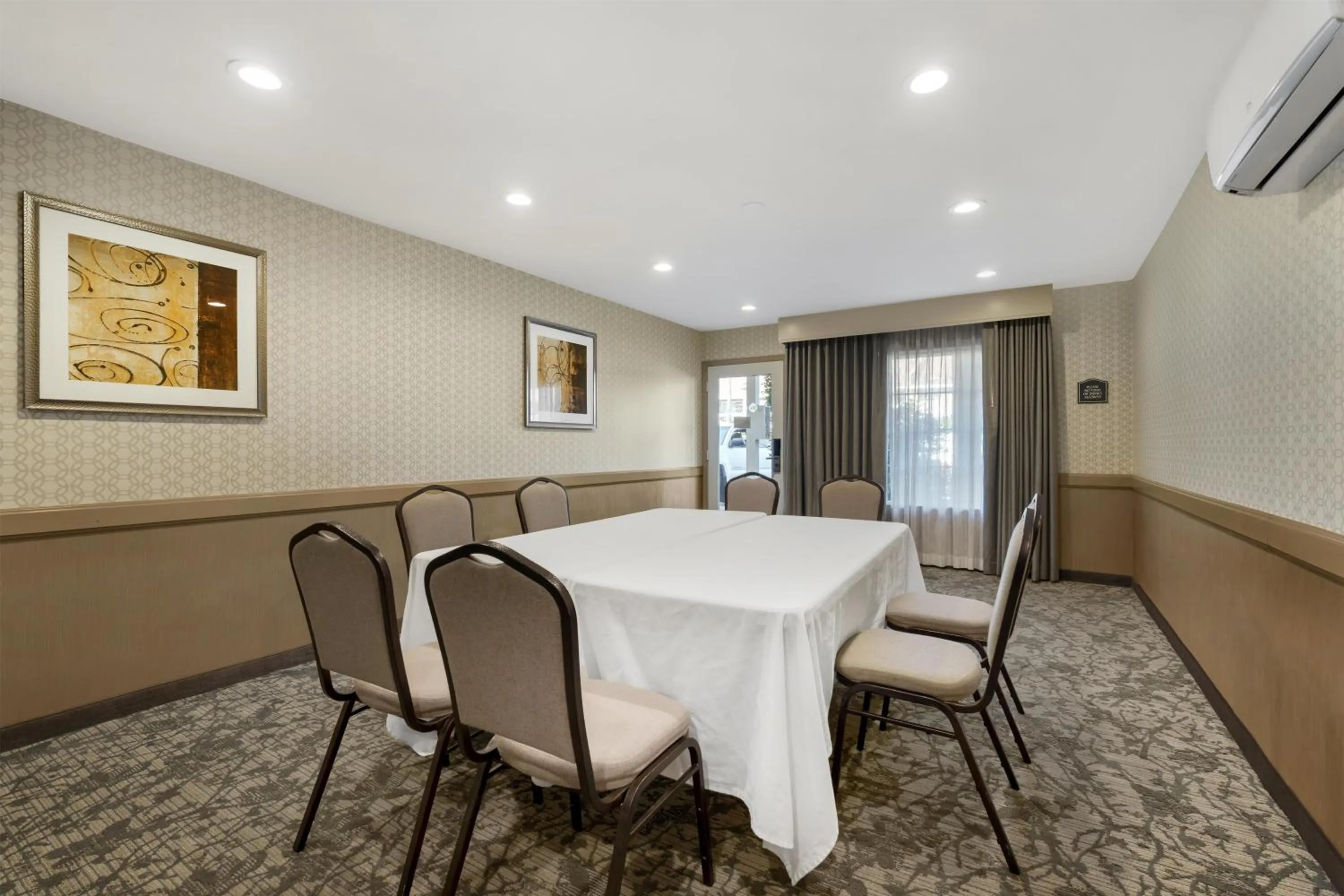 Meeting/conference room in Best Western Plus Carriage Inn